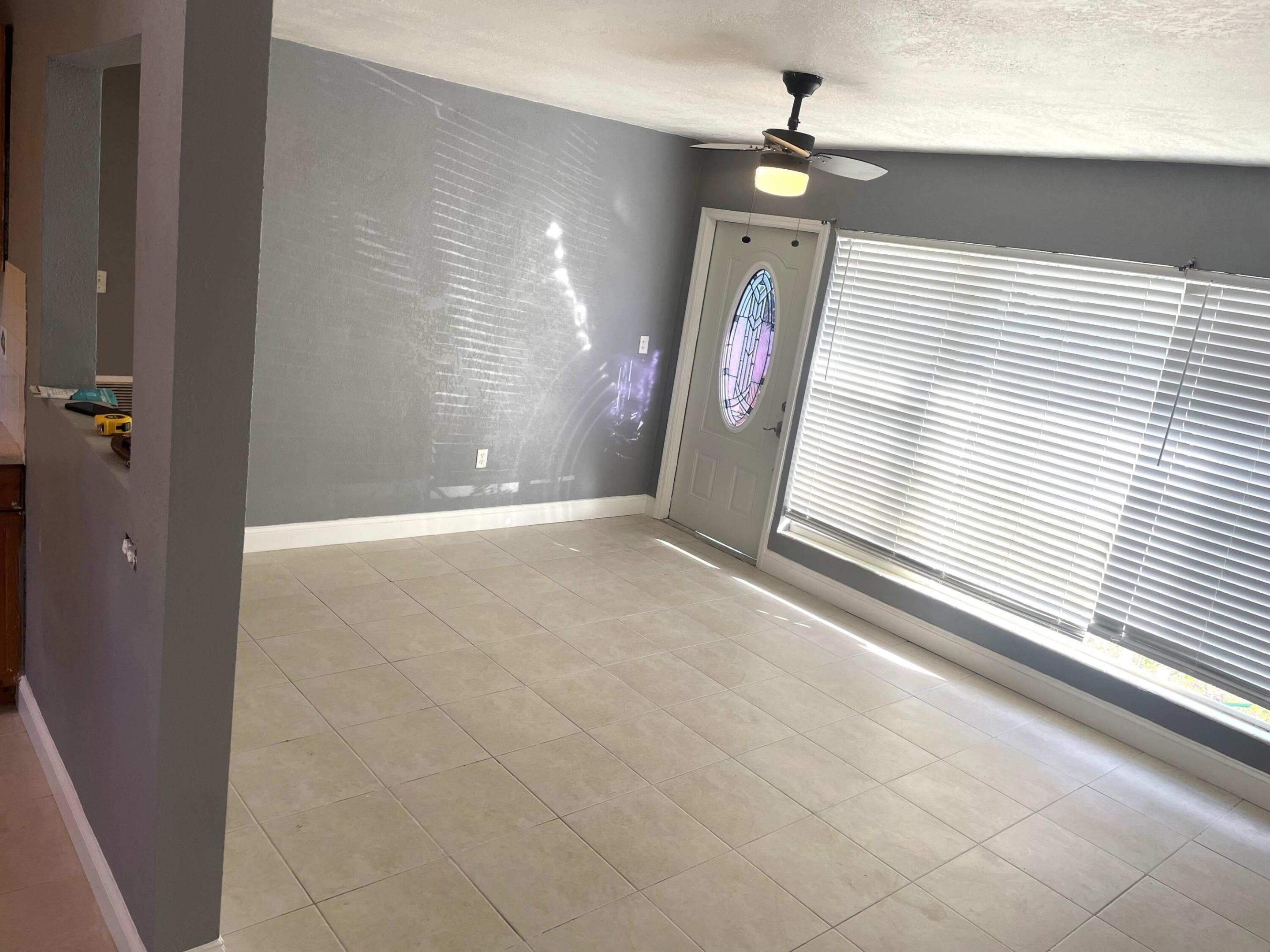 SEMINOLE MANOR 2 - Residential