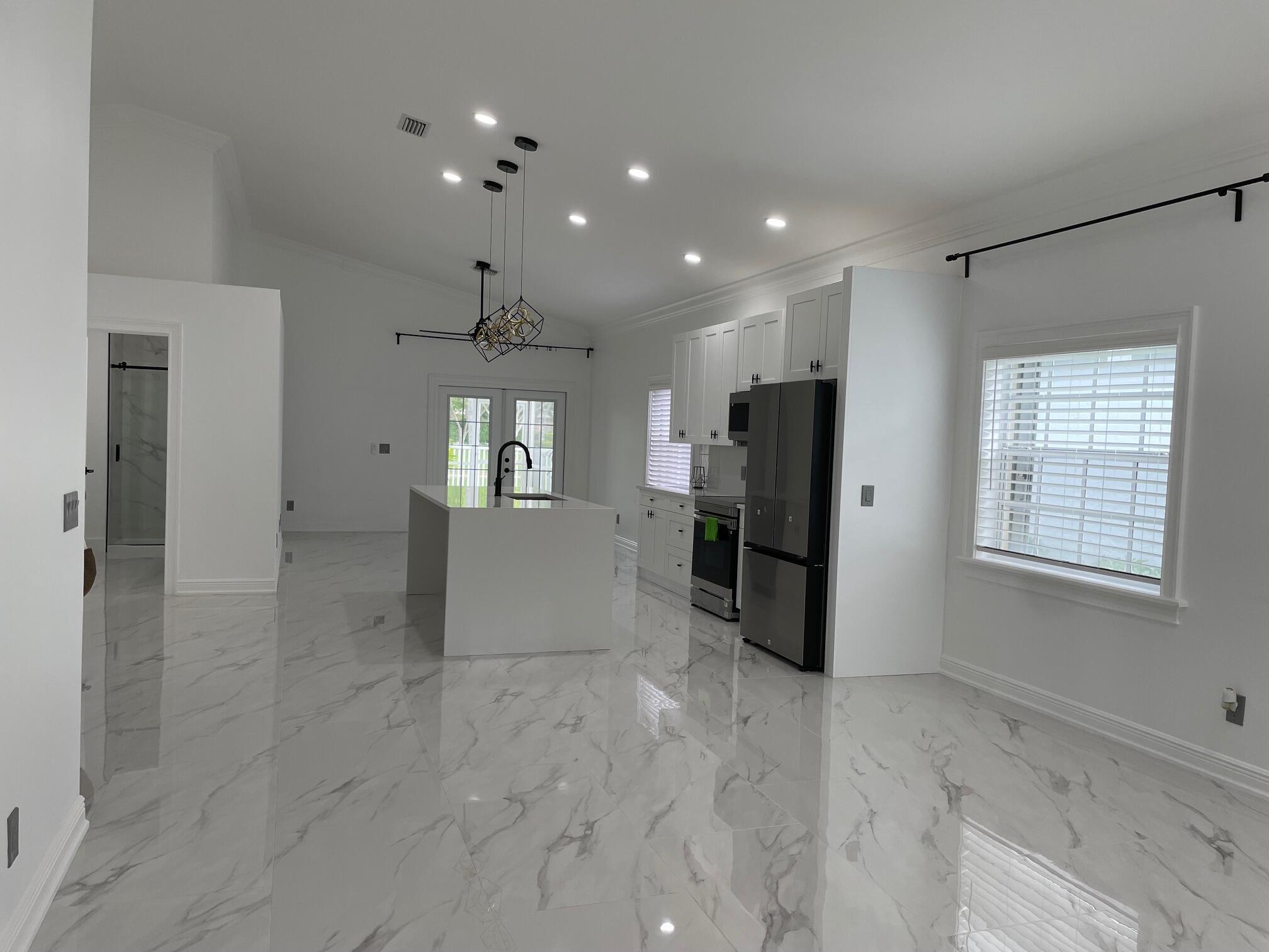 LANSDOWNE - Residential Lease