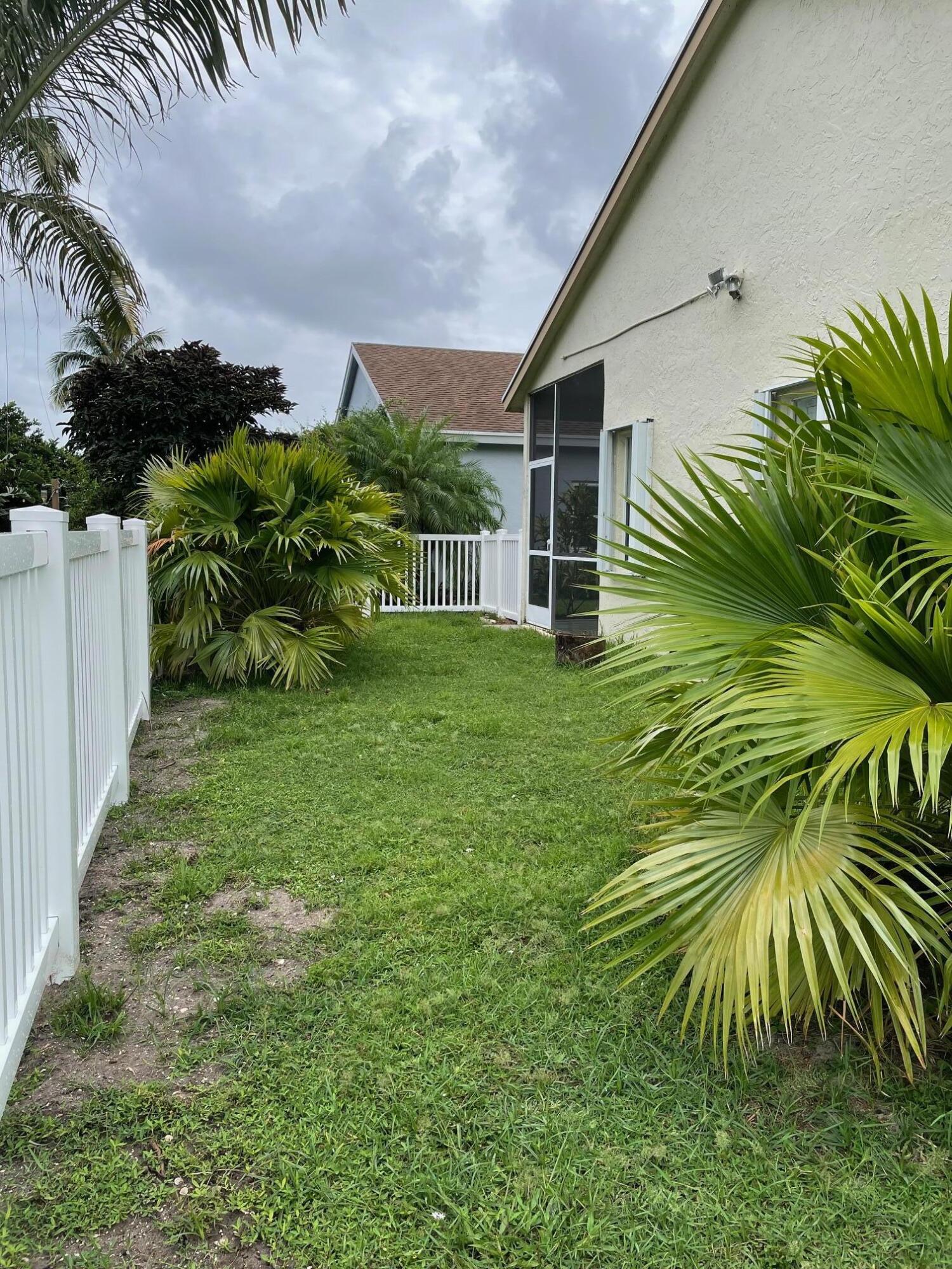 LANSDOWNE - Residential Lease