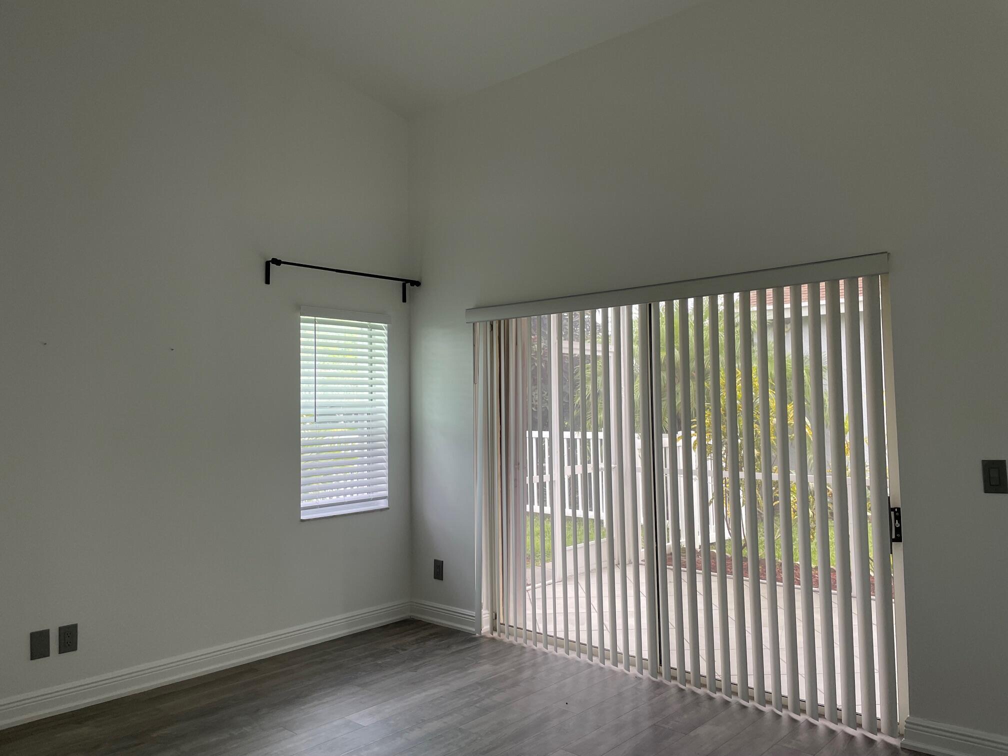 LANSDOWNE - Residential Lease