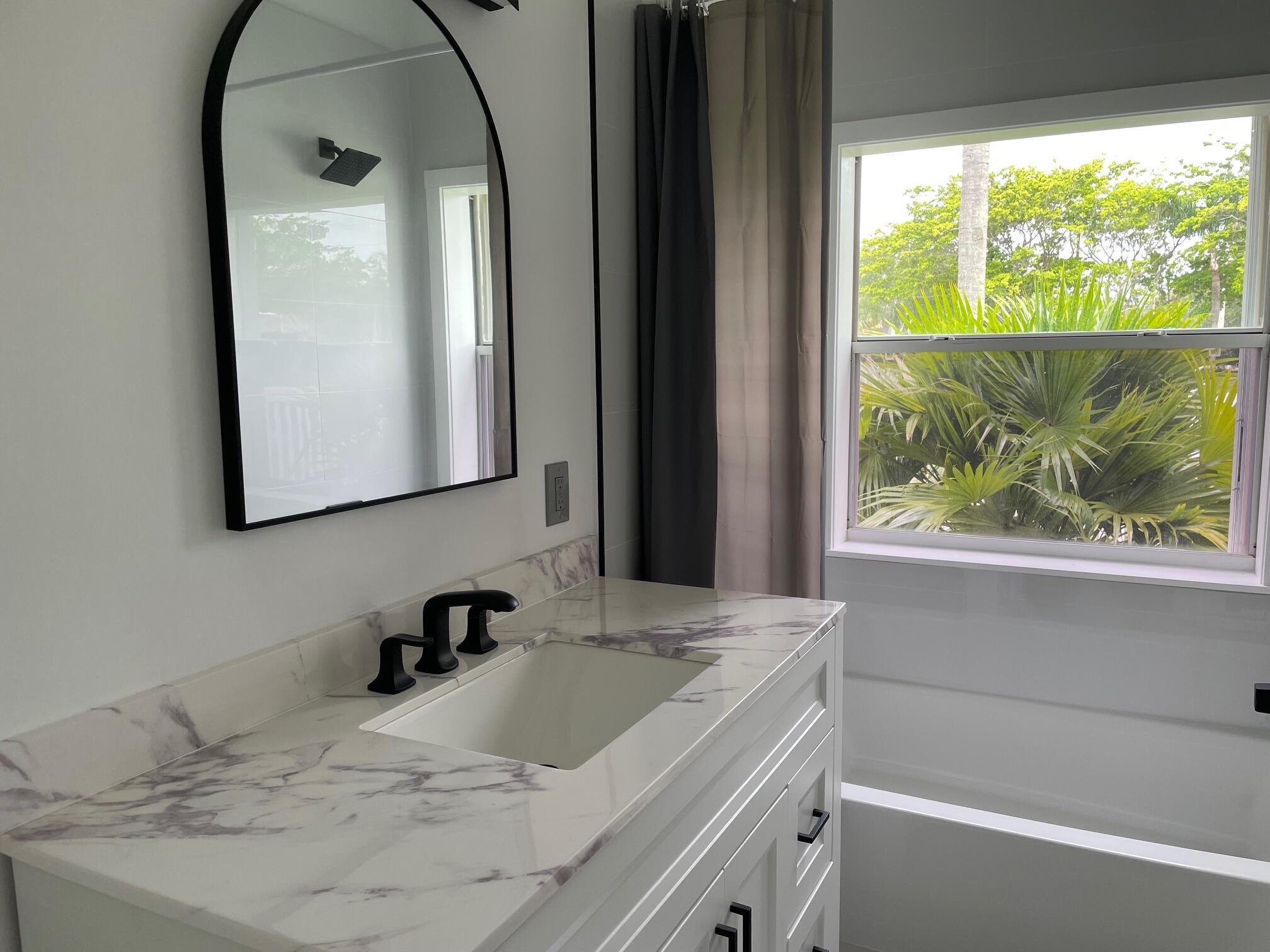 LANSDOWNE - Residential Lease