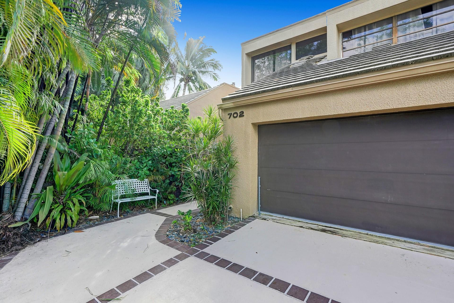 LANDS END - Residential Lease