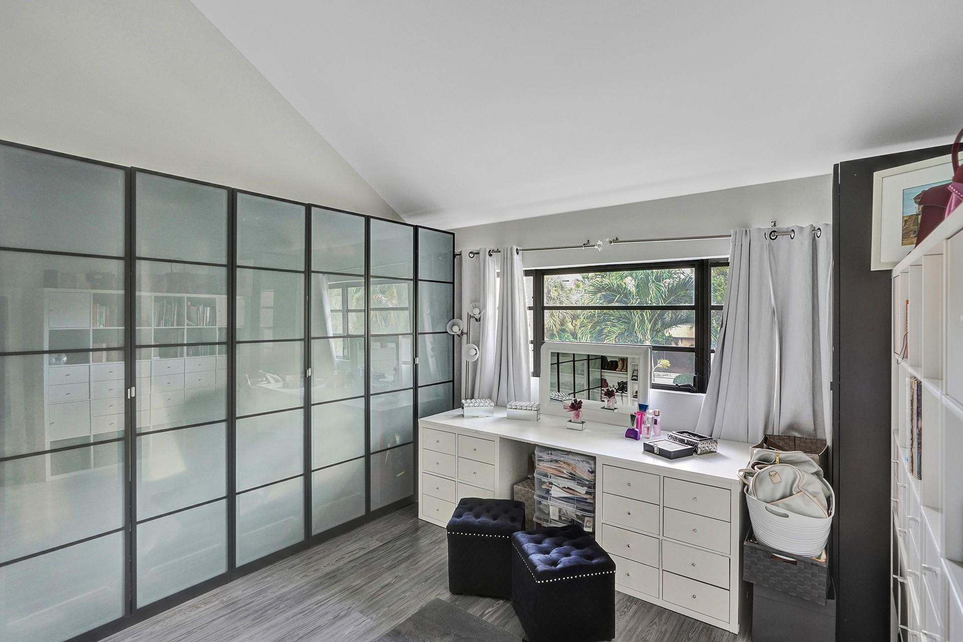 LANDS END - Residential Lease