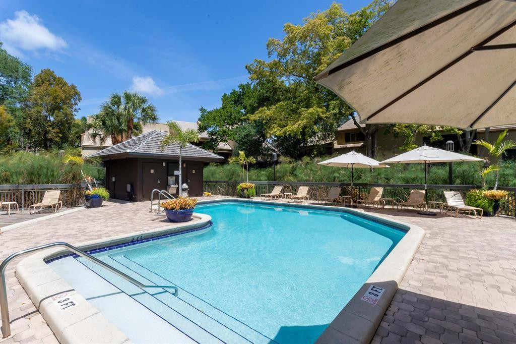 LANDS END - Residential Lease
