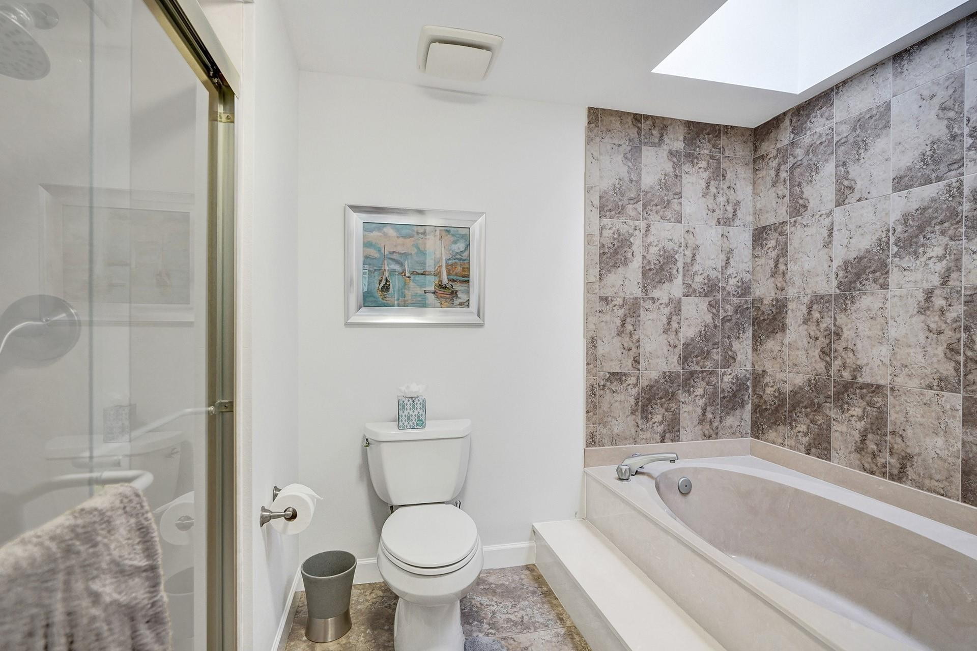 LANDS END - Residential Lease