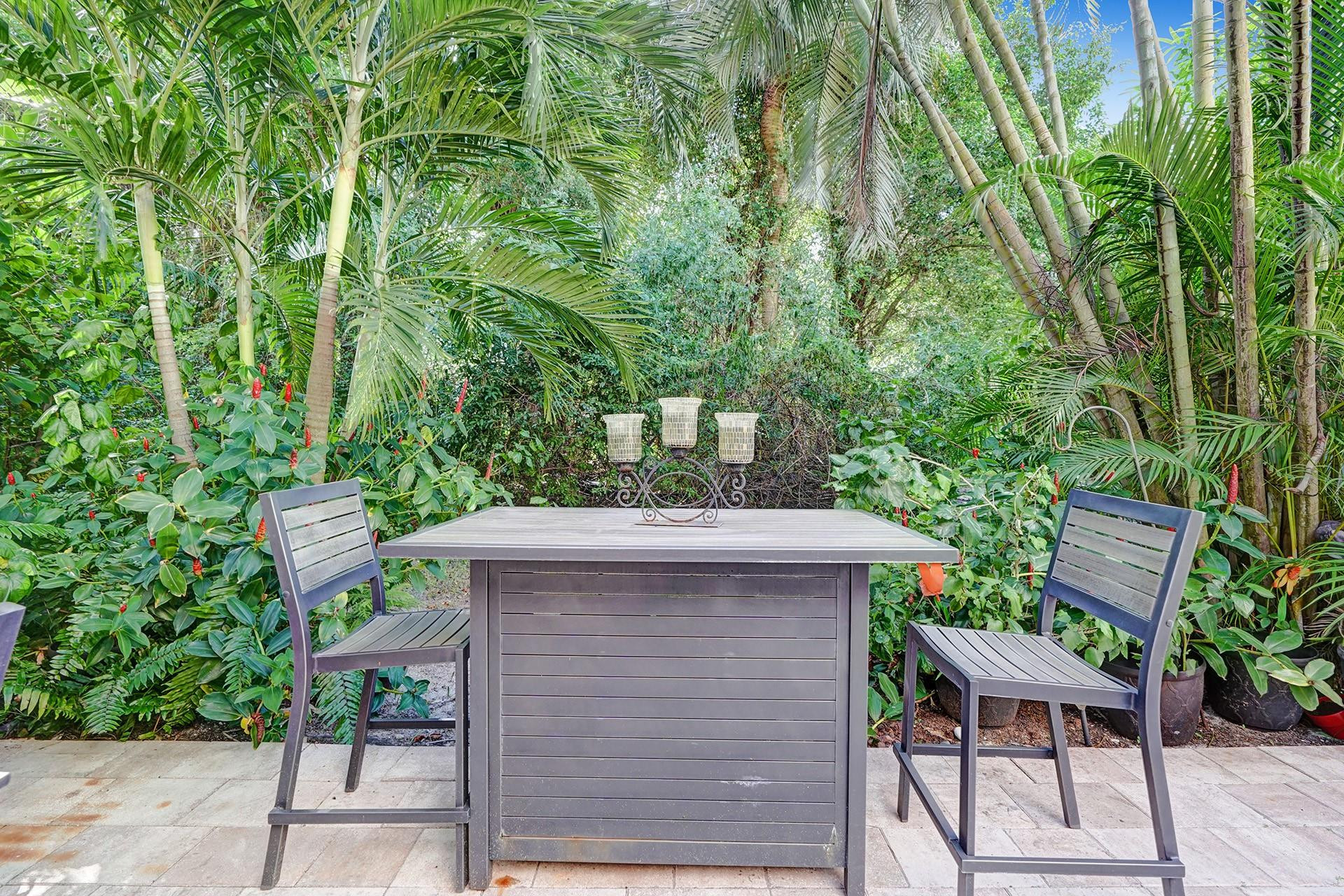 LANDS END - Residential Lease
