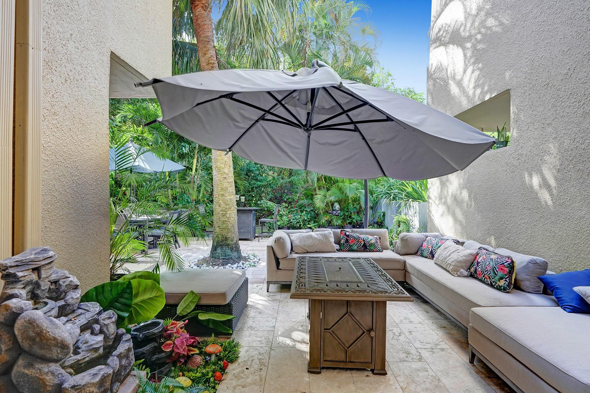 LANDS END - Residential Lease