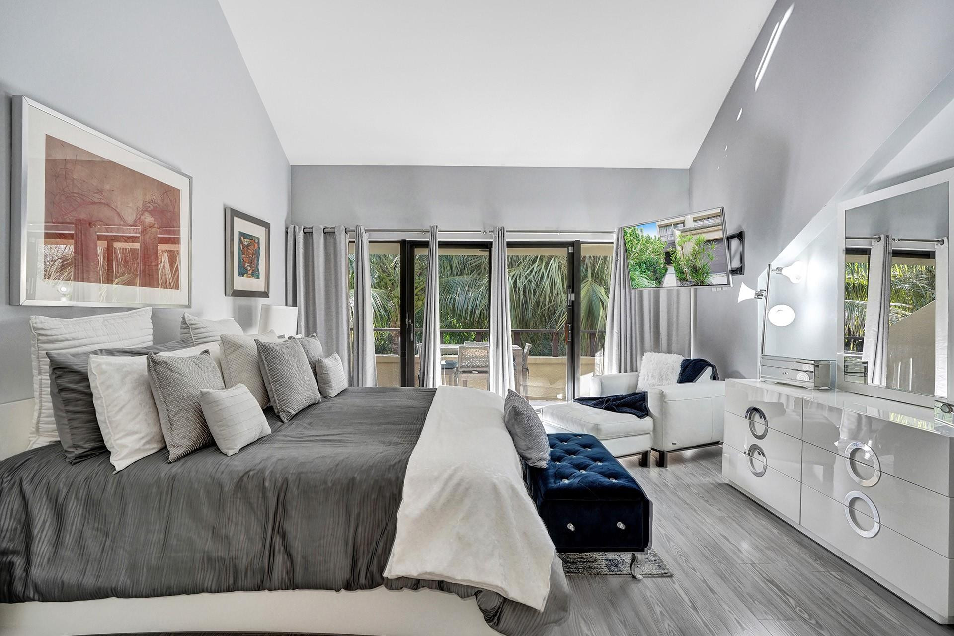 LANDS END - Residential Lease