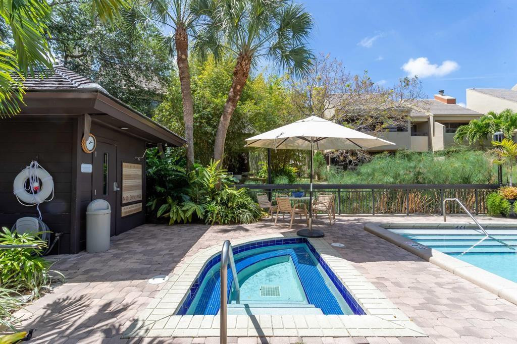 LANDS END - Residential Lease