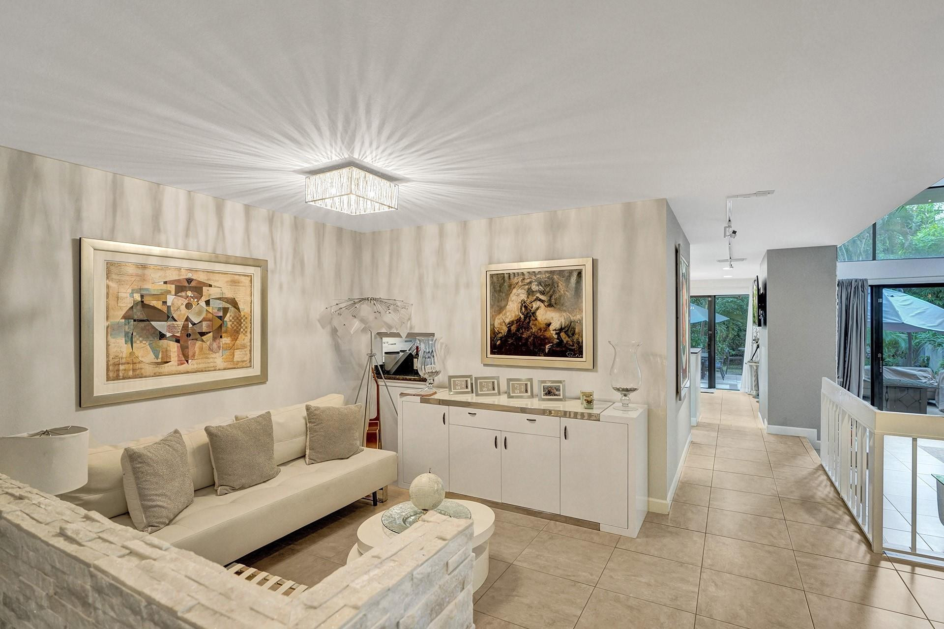 LANDS END - Residential Lease