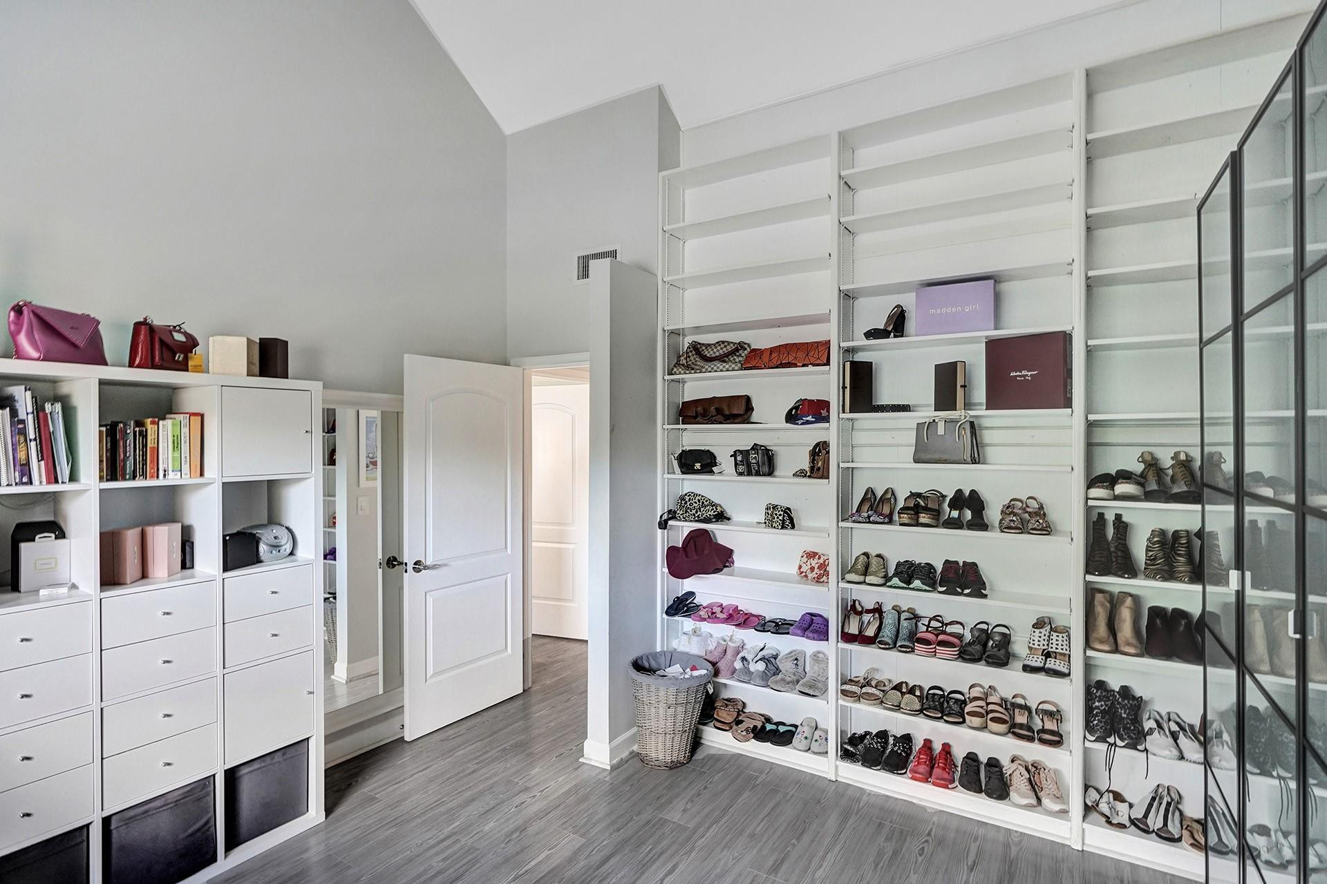 LANDS END - Residential Lease