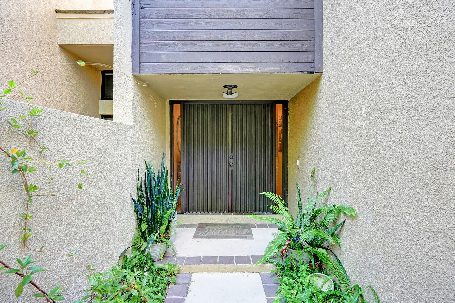 LANDS END - Residential Lease