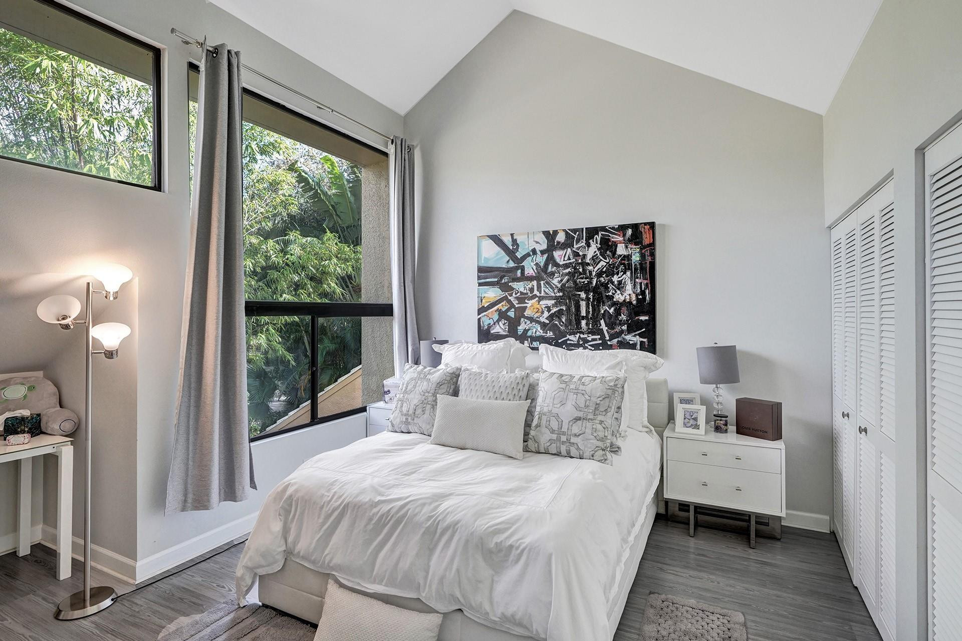LANDS END - Residential Lease