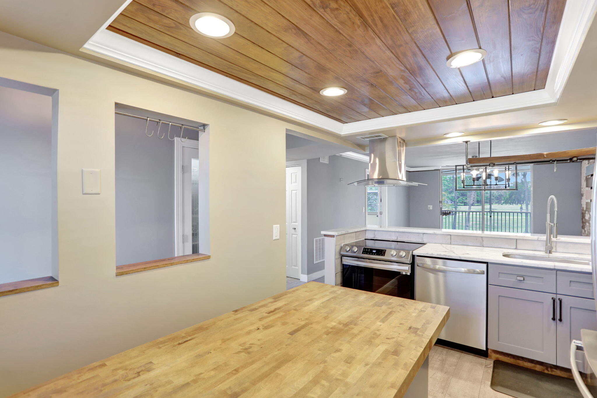 PALM SPRINGS 2 - Residential