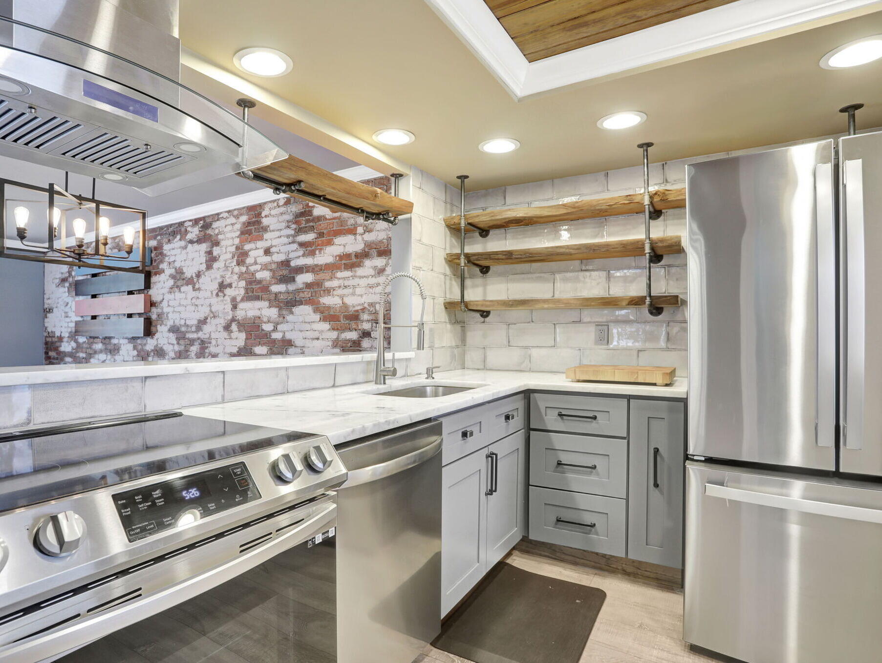 PALM SPRINGS 2 - Residential