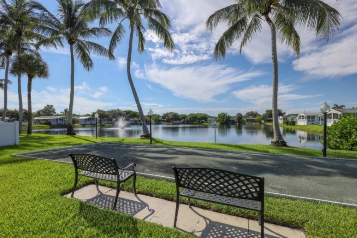 DEERFIELD LAKE MOBILE HOME PARK - Residential