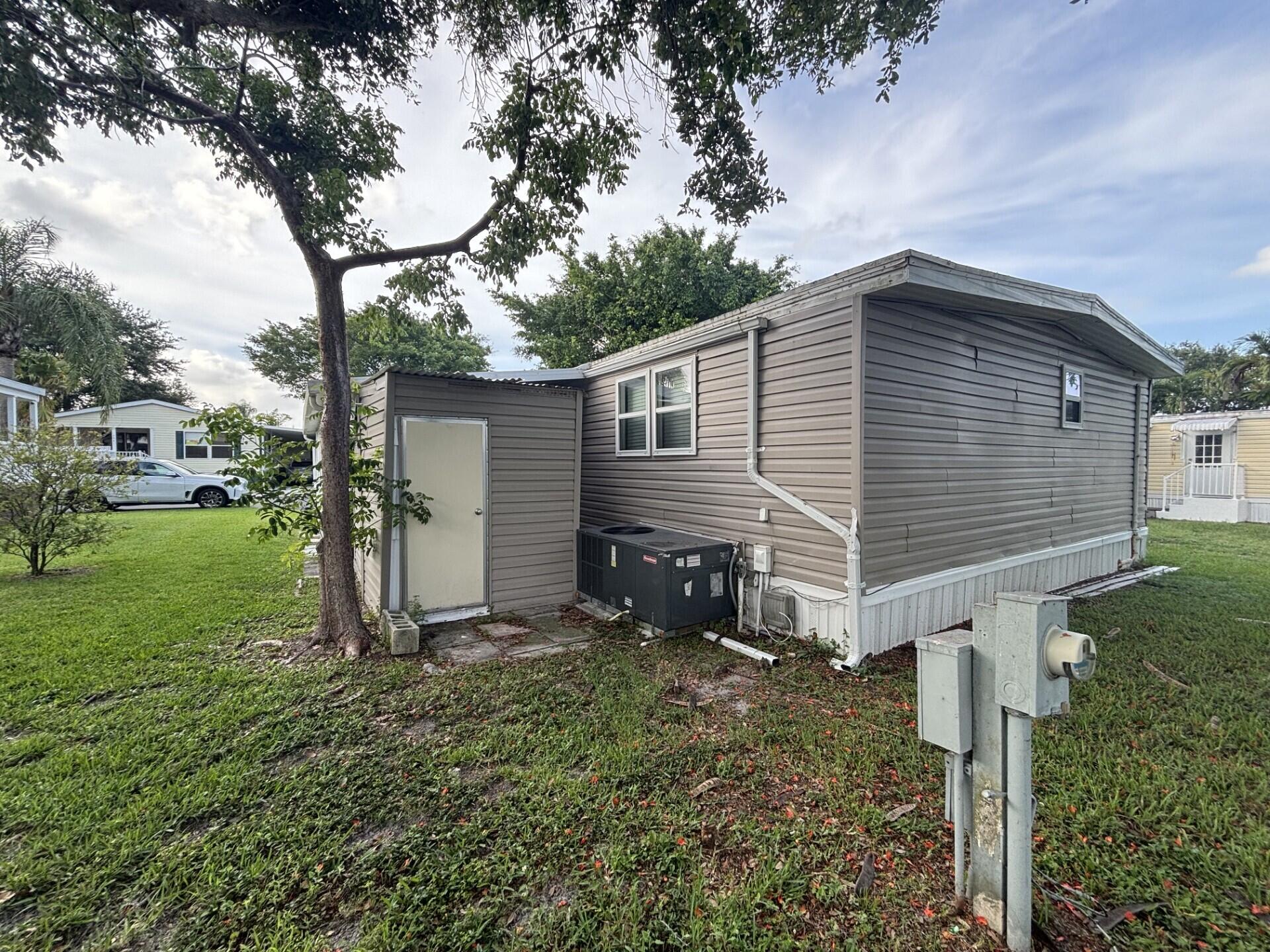 DEERFIELD LAKE MOBILE HOME PARK - Residential
