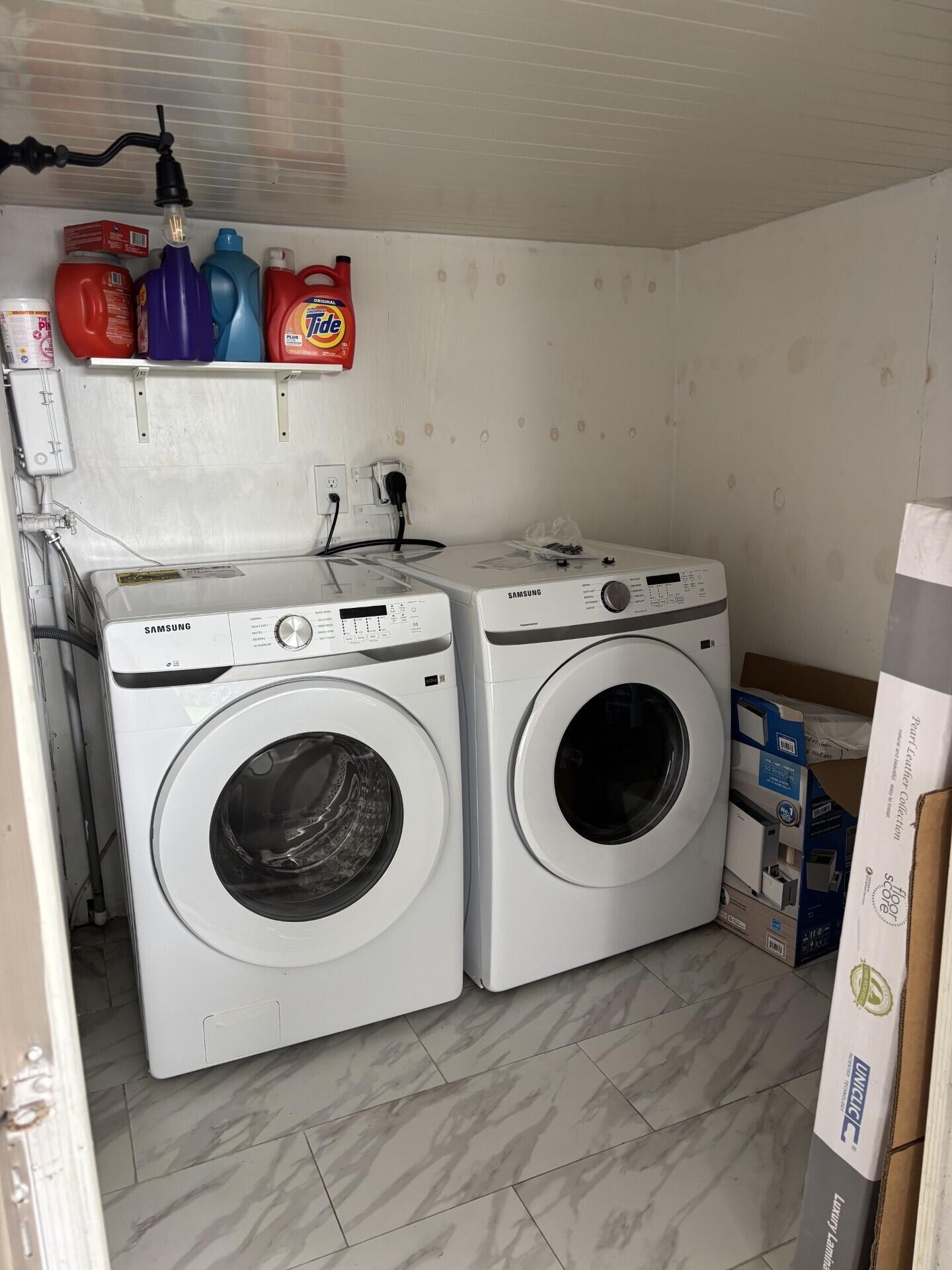 DEERFIELD LAKE MOBILE HOME PARK - Residential