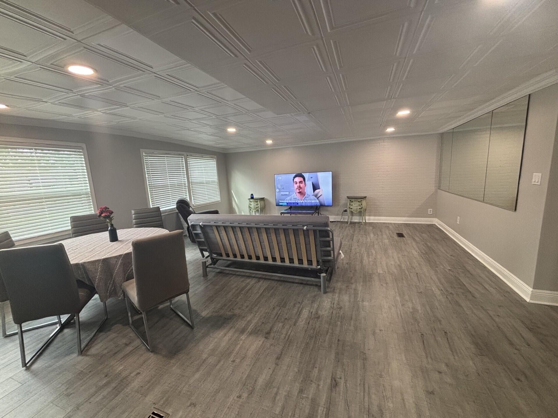 DEERFIELD LAKE MOBILE HOME PARK - Residential