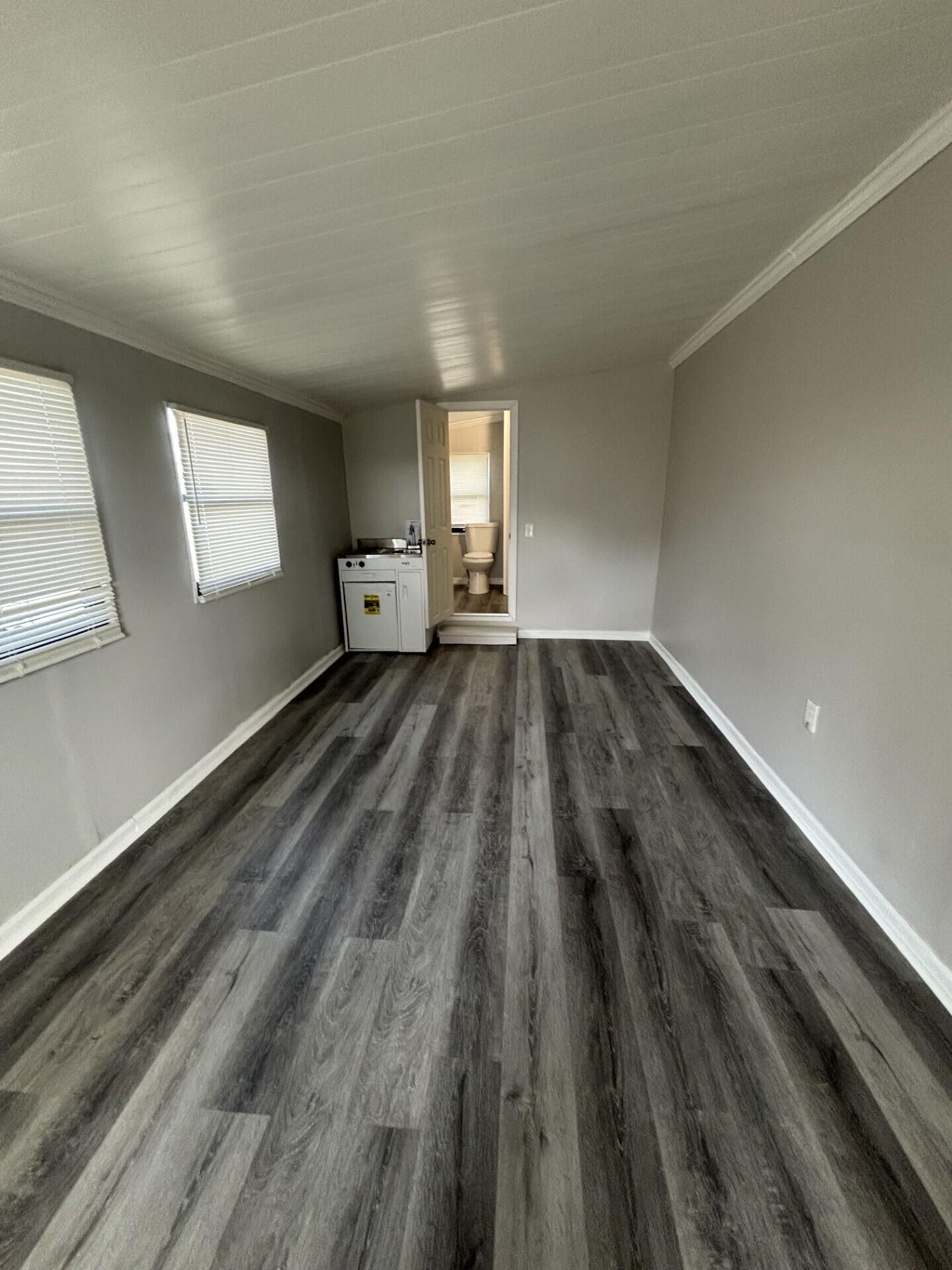 DEERFIELD LAKE MOBILE HOME PARK - Residential