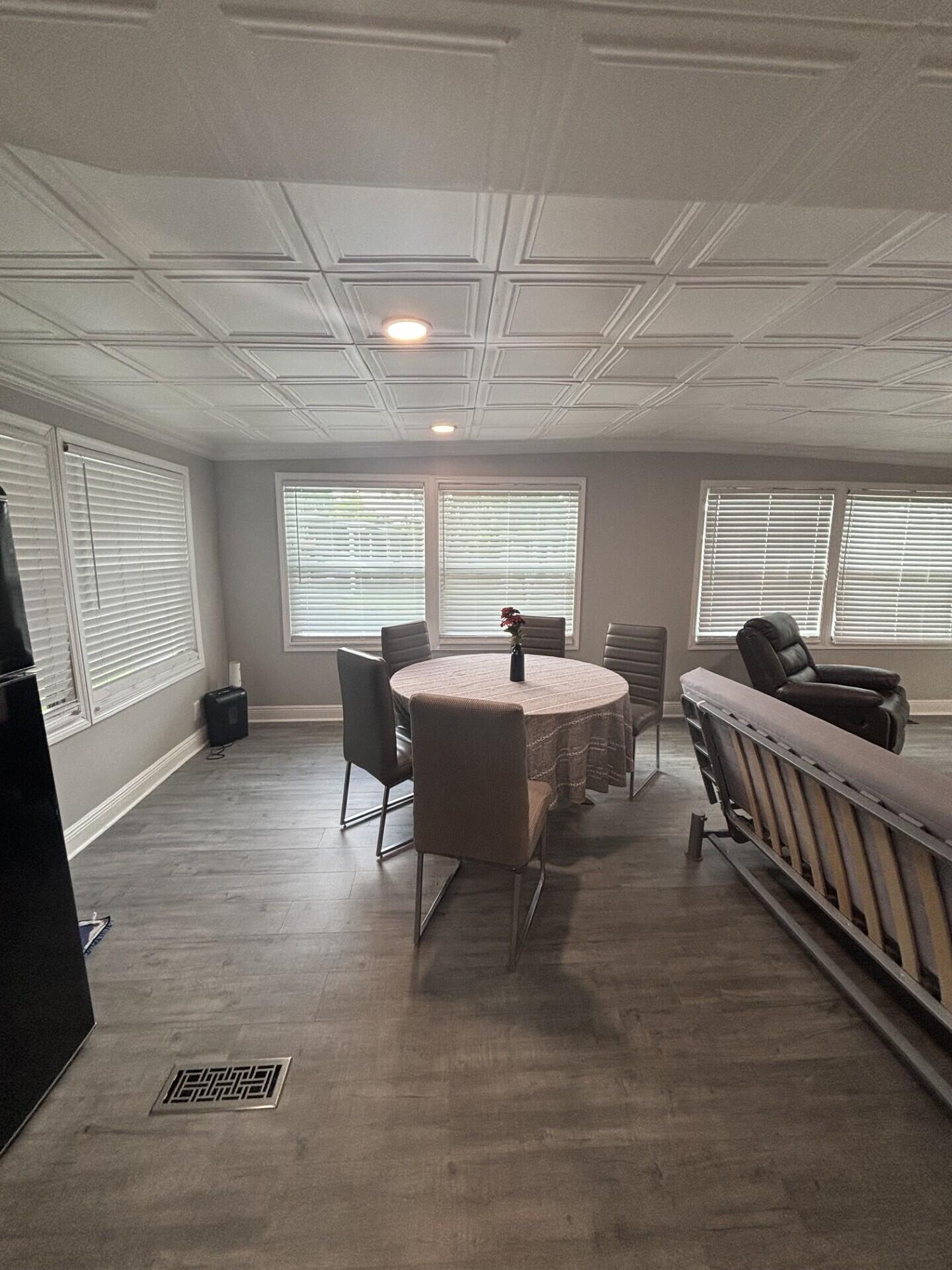 DEERFIELD LAKE MOBILE HOME PARK - Residential