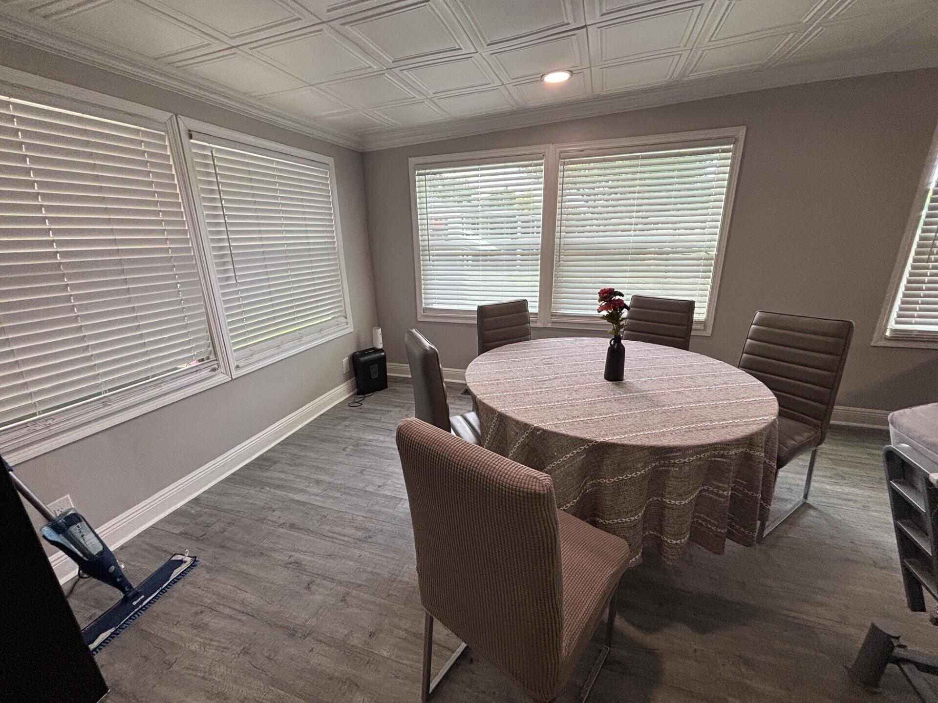 DEERFIELD LAKE MOBILE HOME PARK - Residential