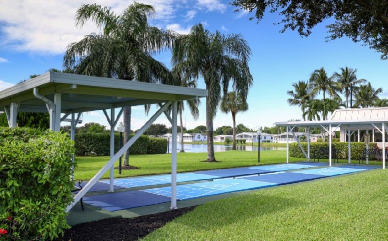 DEERFIELD LAKE MOBILE HOME PARK - Residential