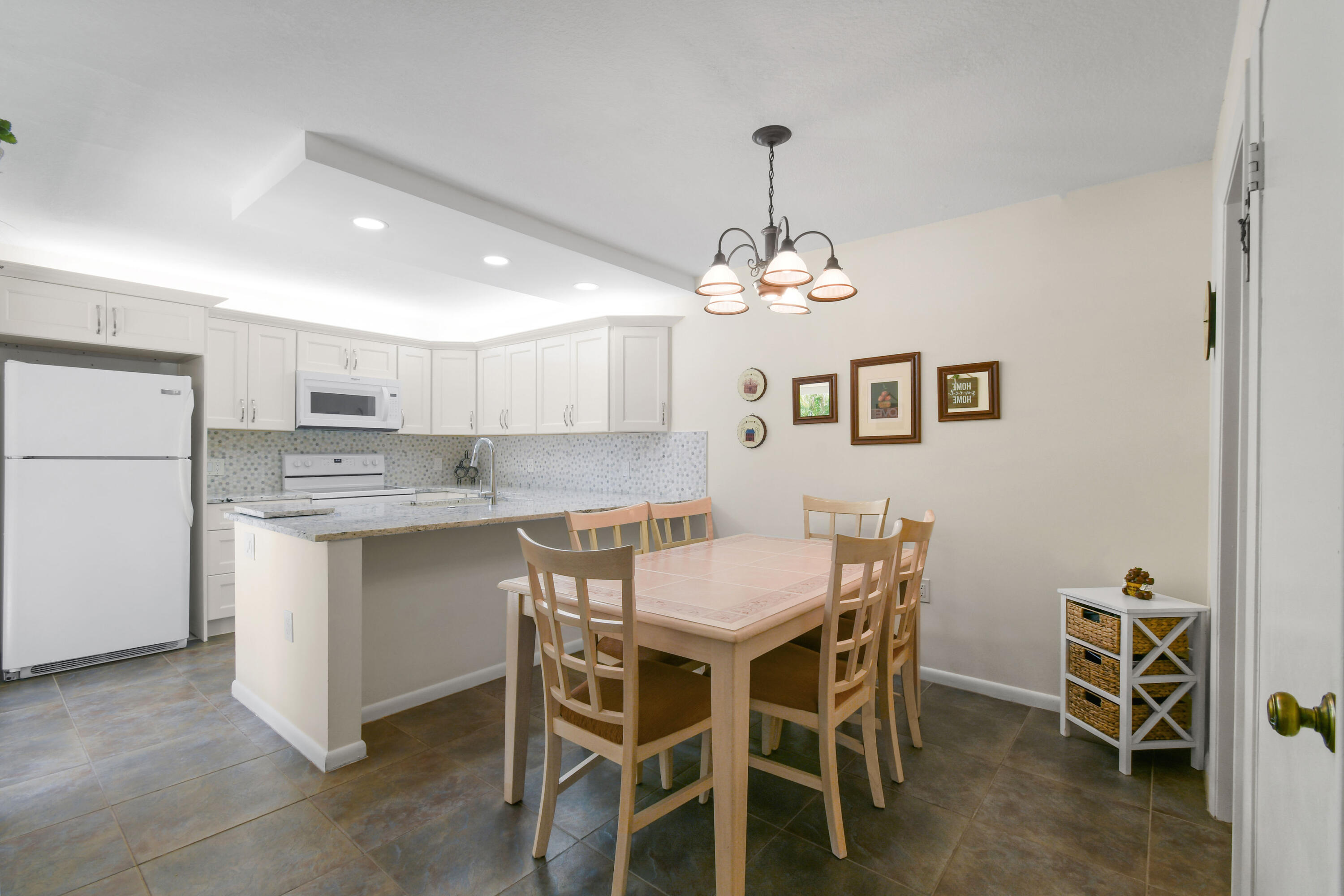 LAKES AT THE BLUFFS - Residential Lease