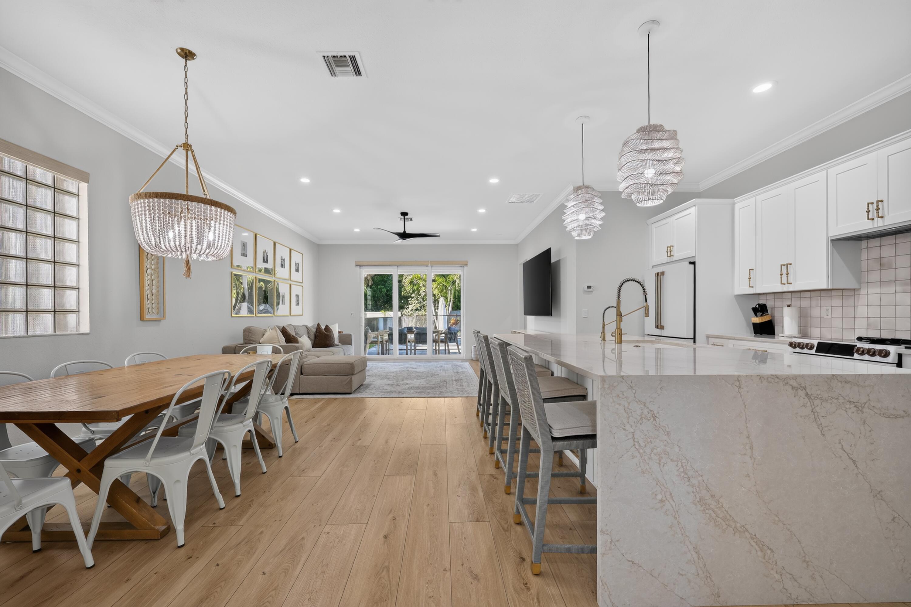 LIMESTONE CAY - Residential