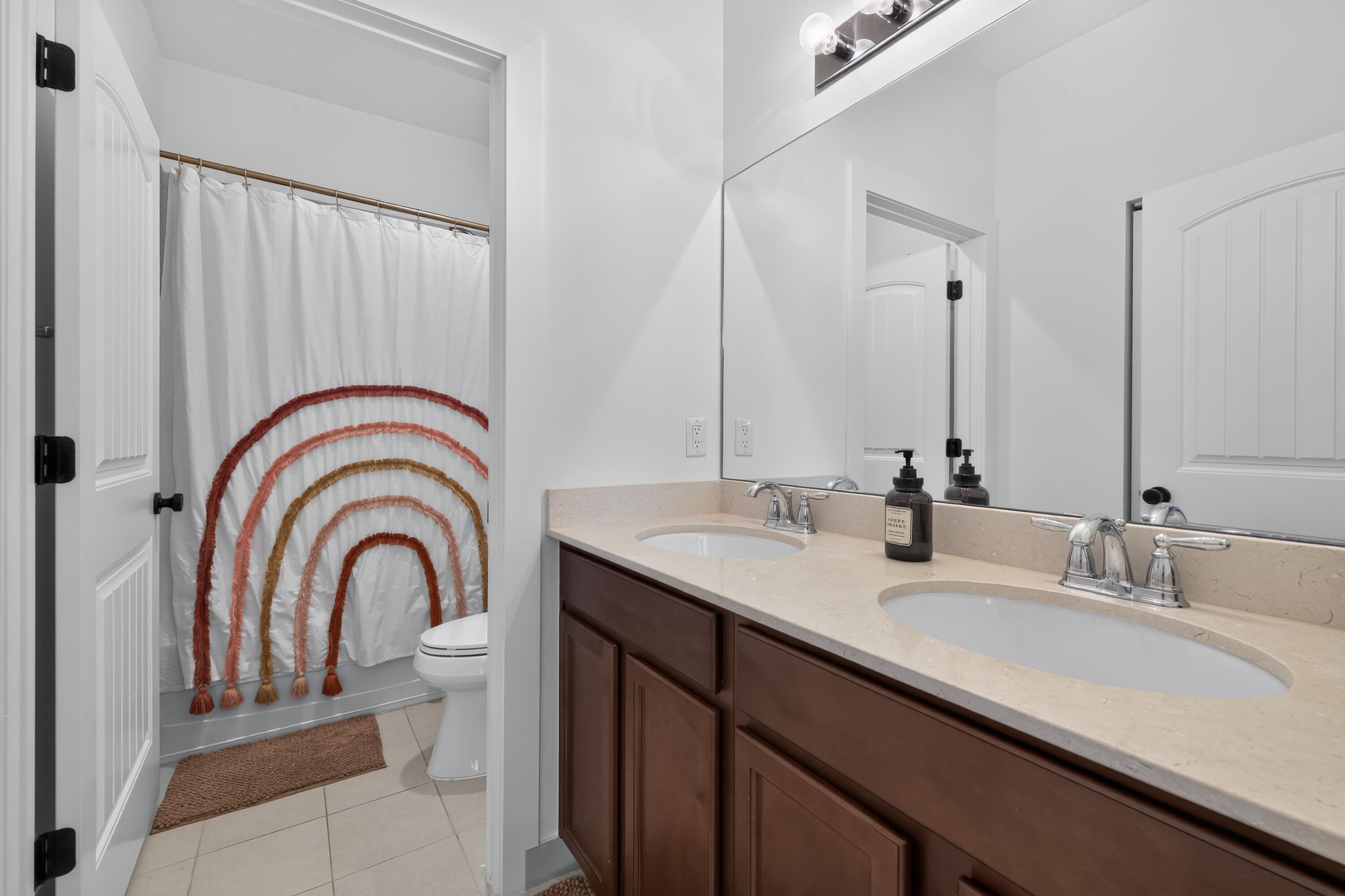 LIMESTONE CAY - Residential