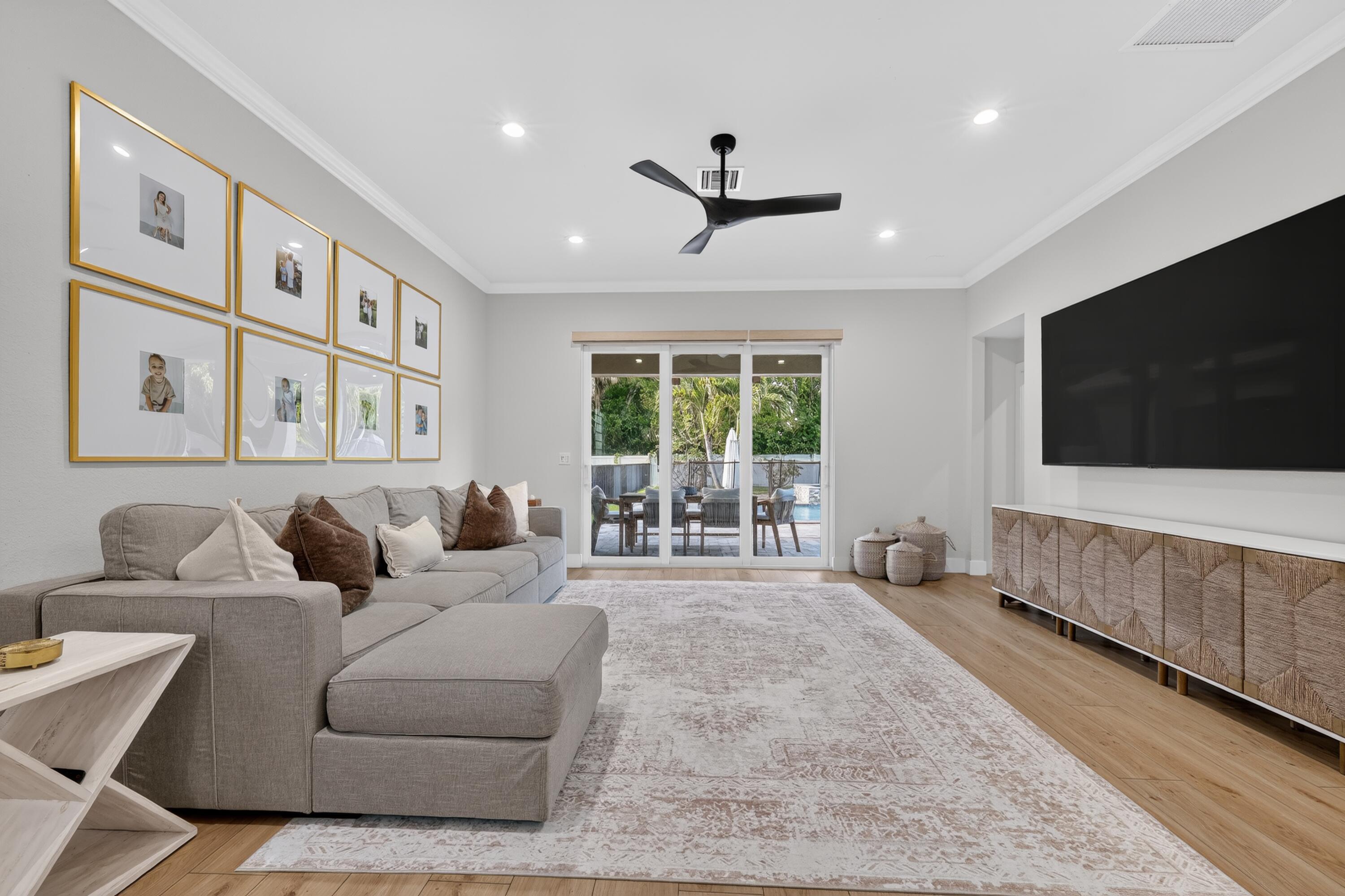 LIMESTONE CAY - Residential