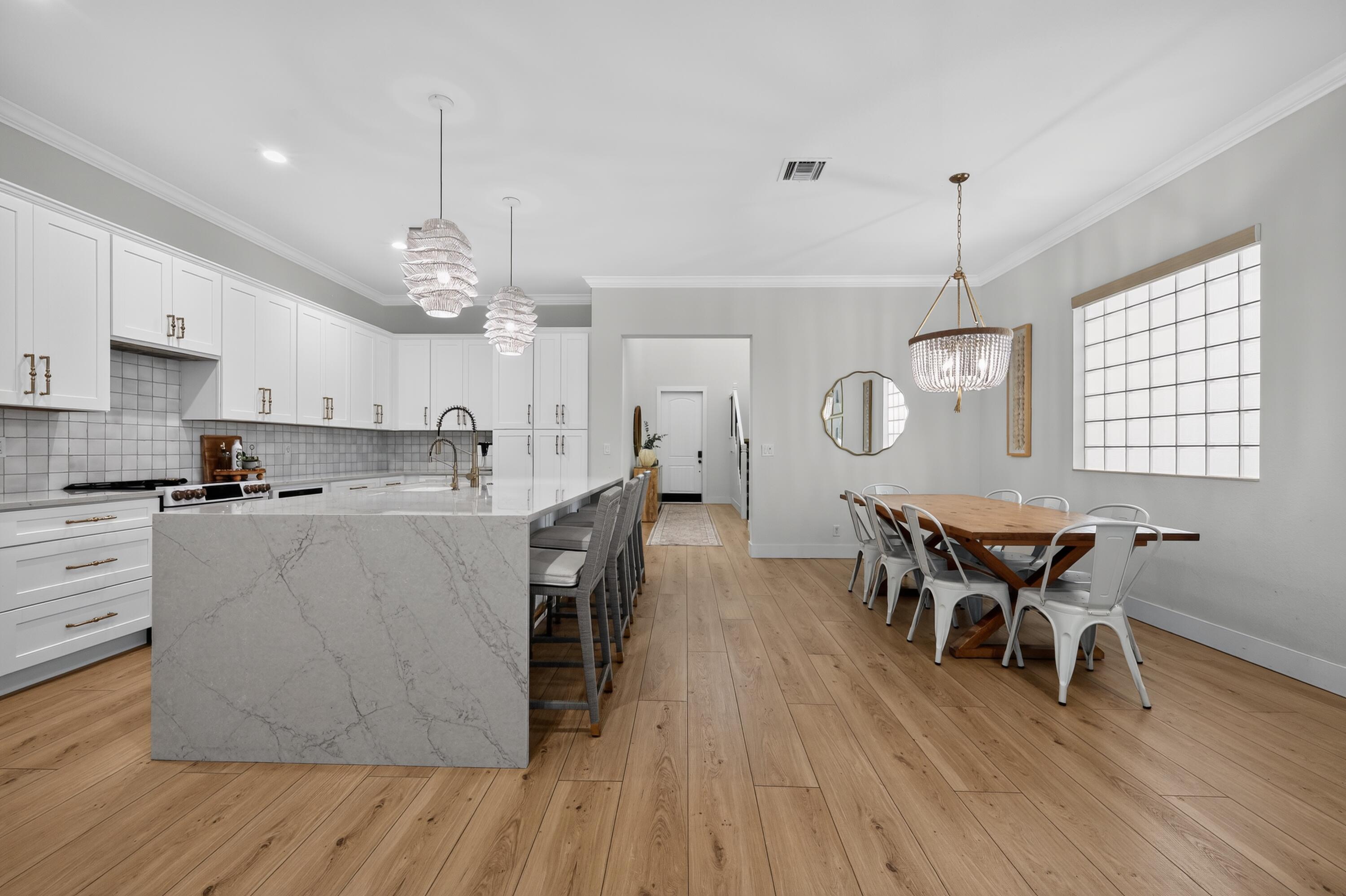LIMESTONE CAY - Residential
