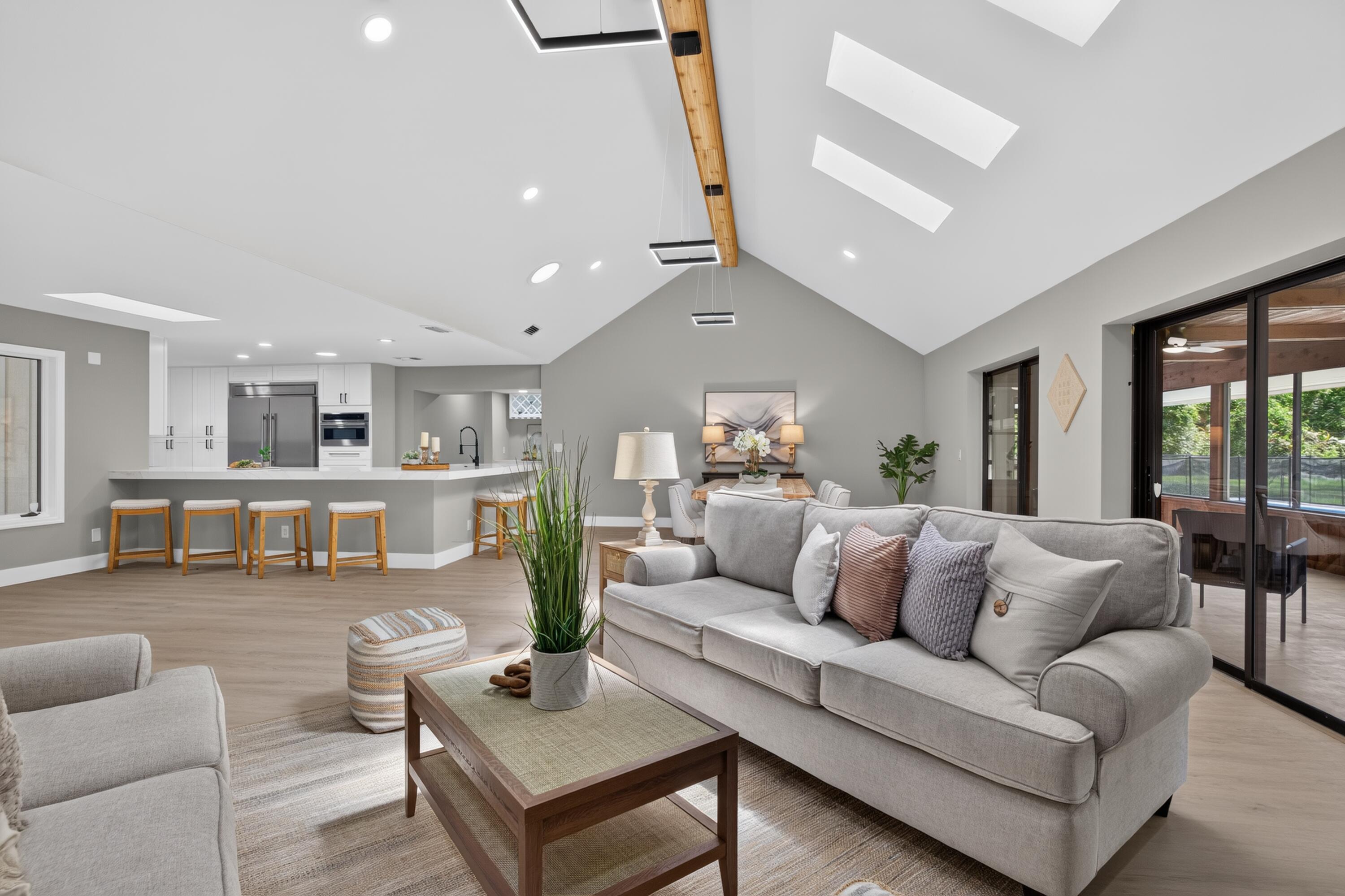 CRANE CREEK COUNTRY CLUB - Residential