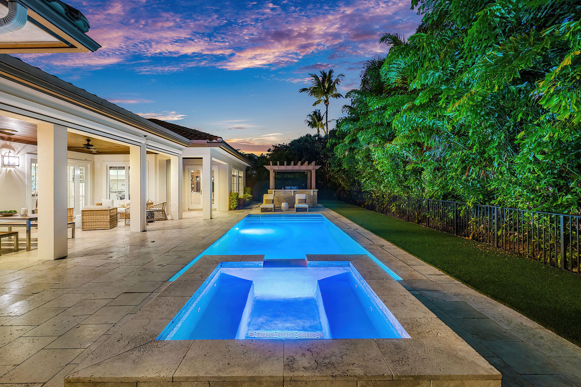ROYAL PALM YACHT & COUNTRY CLUB - Residential