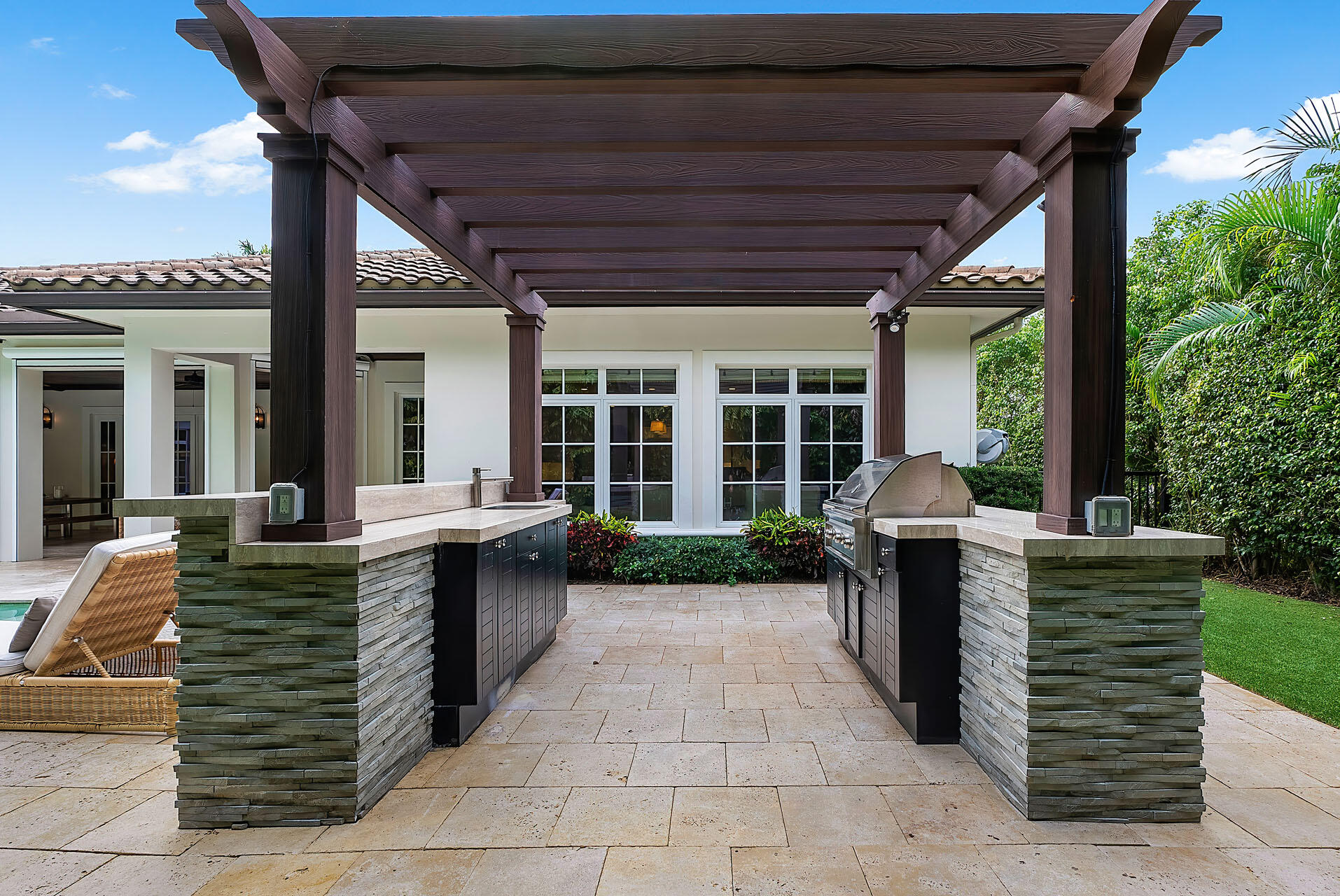 ROYAL PALM YACHT & COUNTRY CLUB - Residential