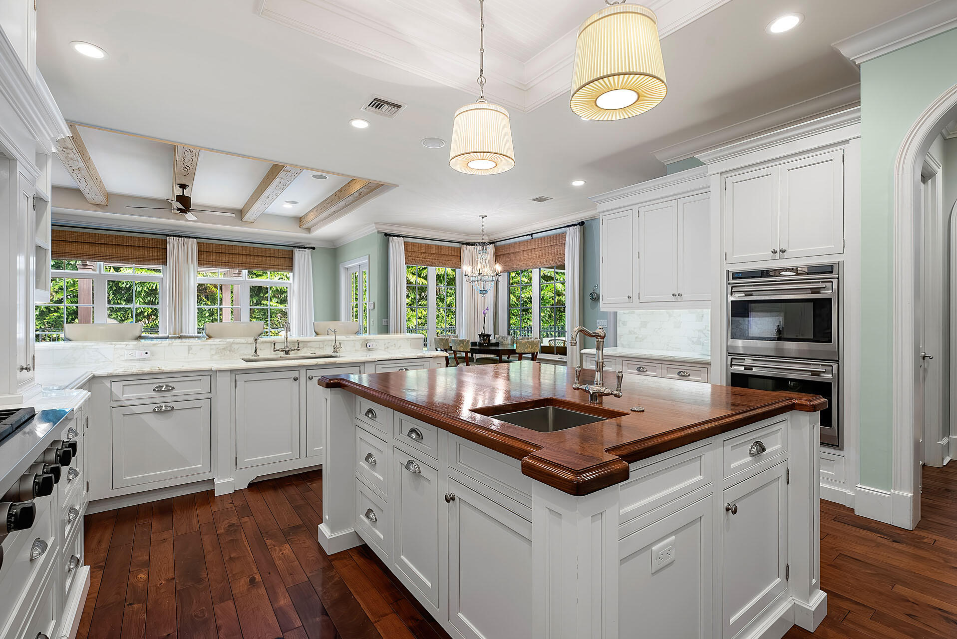 ROYAL PALM YACHT & COUNTRY CLUB - Residential