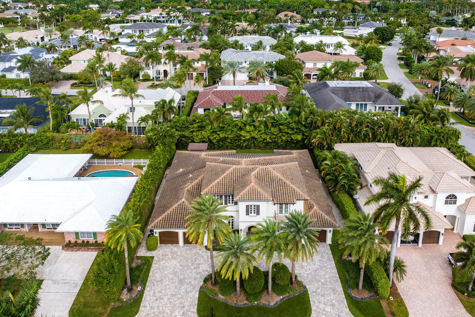 ROYAL PALM YACHT & COUNTRY CLUB - Residential