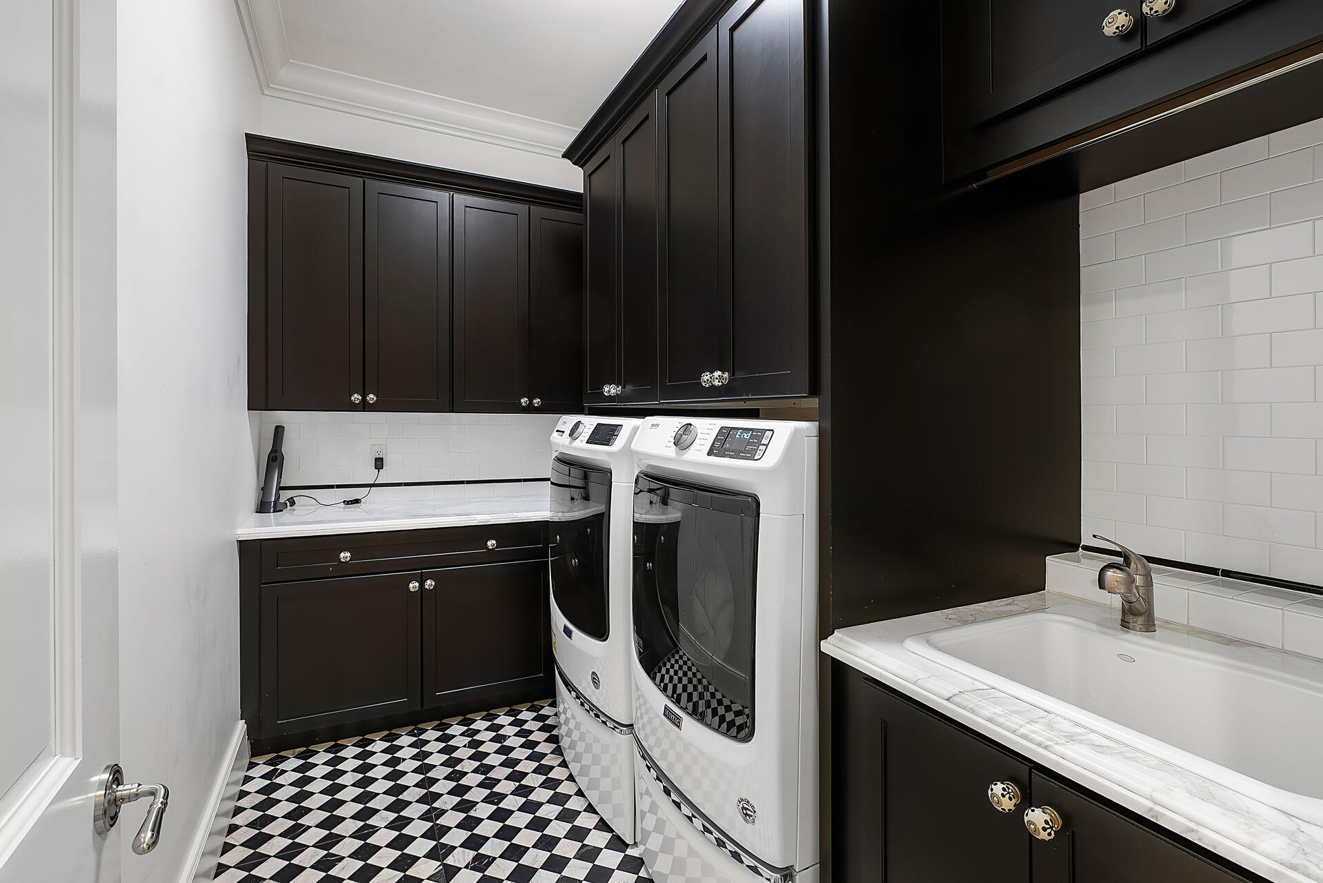 ROYAL PALM YACHT & COUNTRY CLUB - Residential