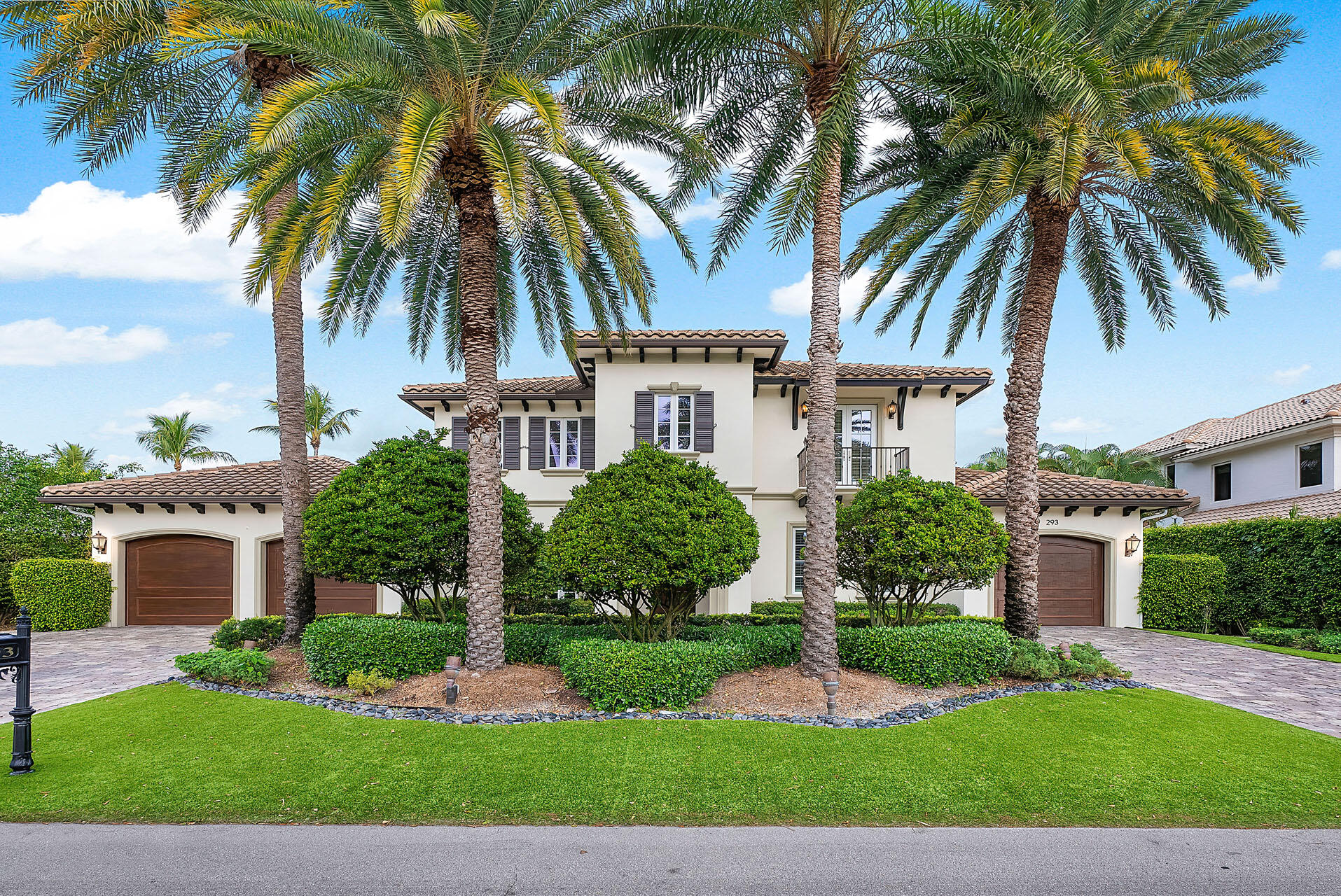 ROYAL PALM YACHT & COUNTRY CLUB - Residential