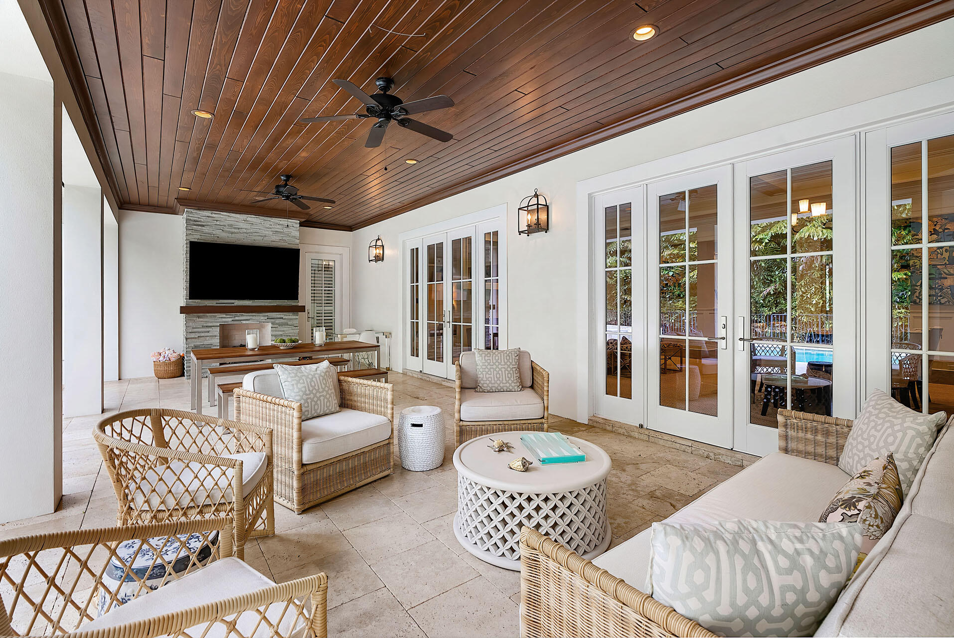 ROYAL PALM YACHT & COUNTRY CLUB - Residential