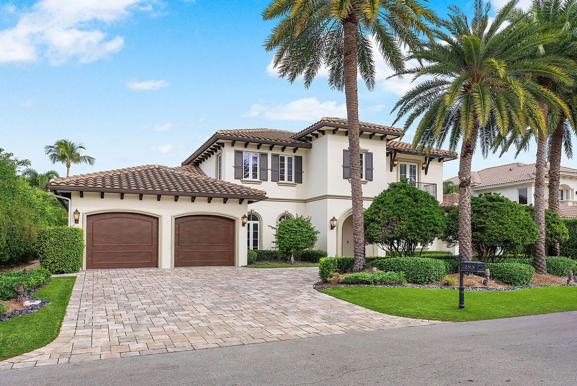 ROYAL PALM YACHT & COUNTRY CLUB - Residential