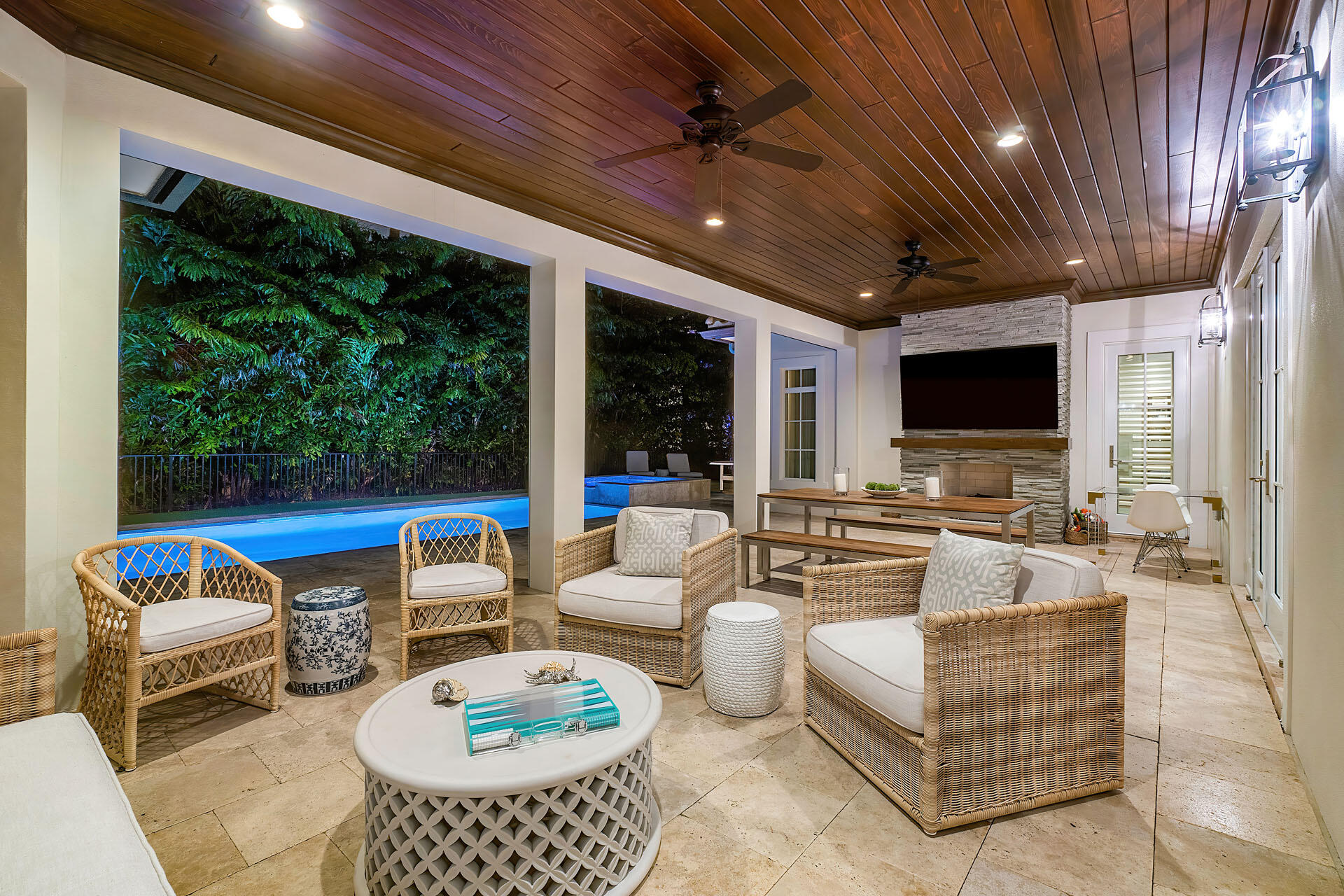 ROYAL PALM YACHT & COUNTRY CLUB - Residential