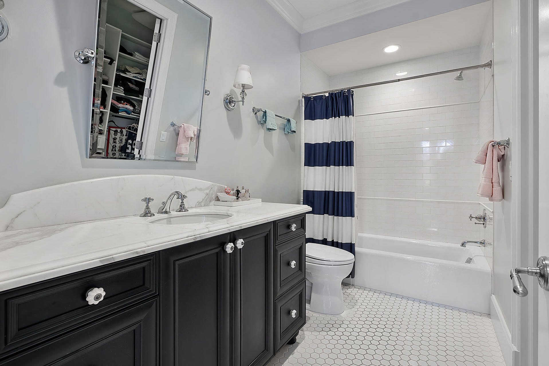 ROYAL PALM YACHT & COUNTRY CLUB - Residential