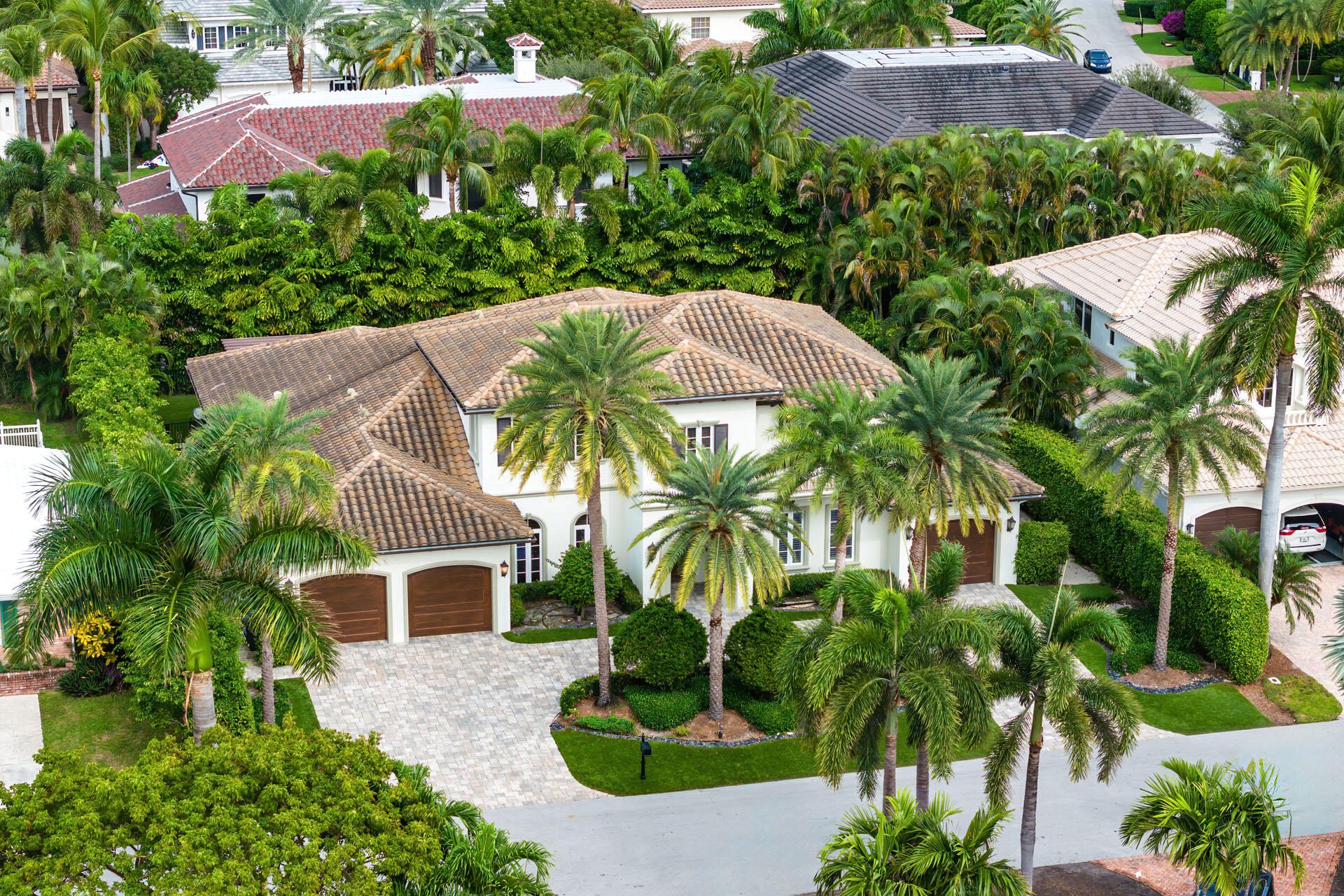 ROYAL PALM YACHT & COUNTRY CLUB - Residential