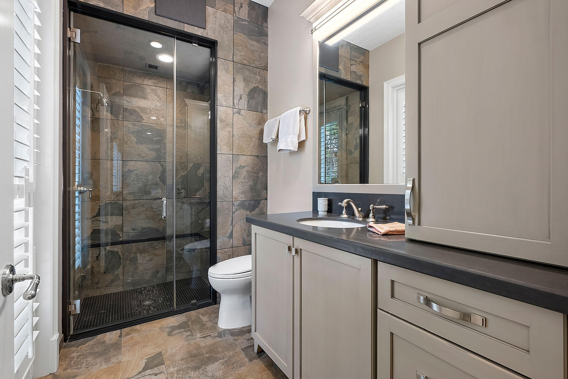 ROYAL PALM YACHT & COUNTRY CLUB - Residential