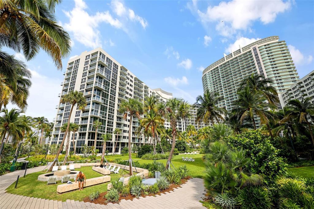 FLAMINGO SOUTH BEACH I CONDO - Residential Lease
