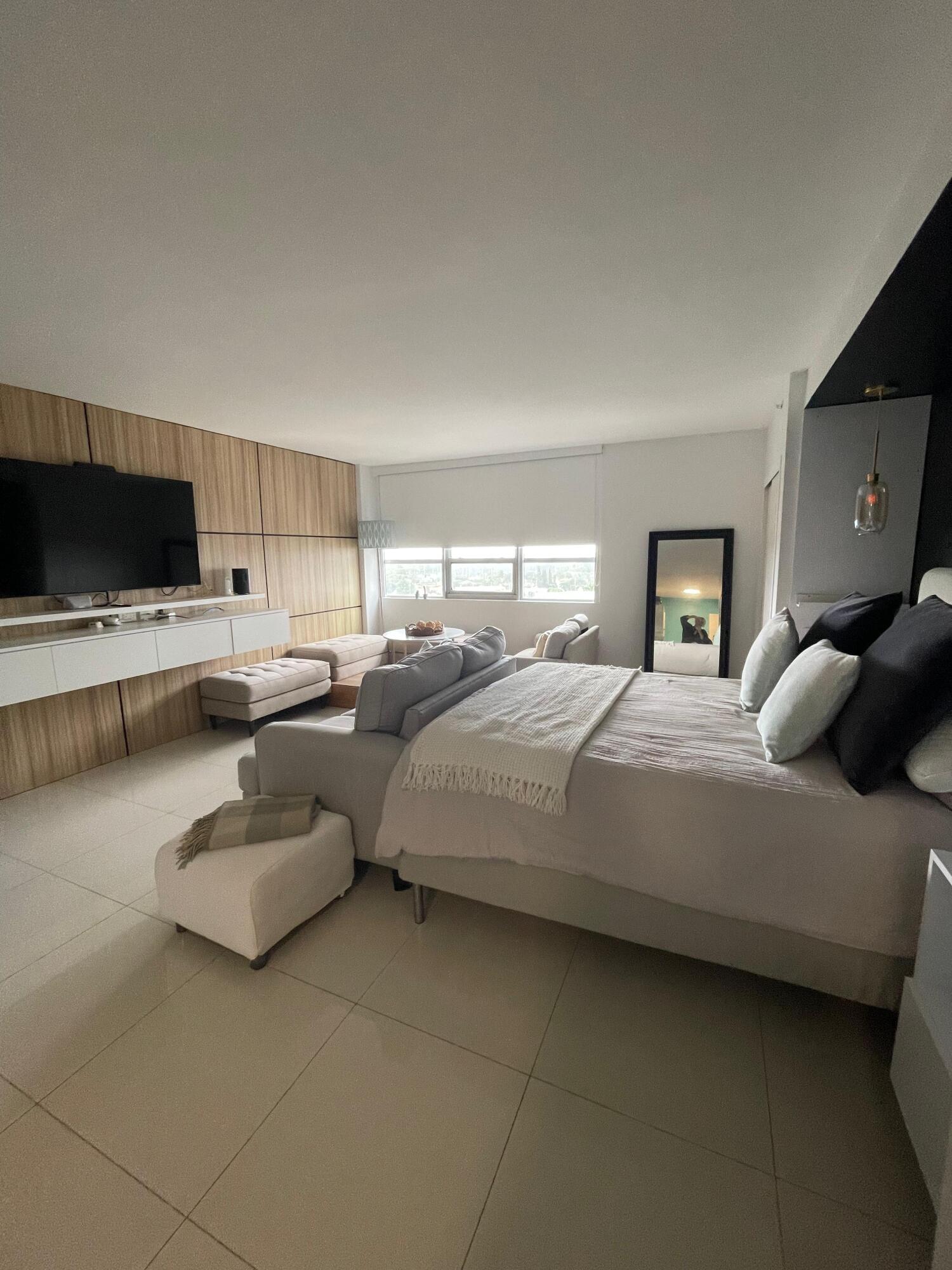 FLAMINGO SOUTH BEACH I CONDO - Residential Lease