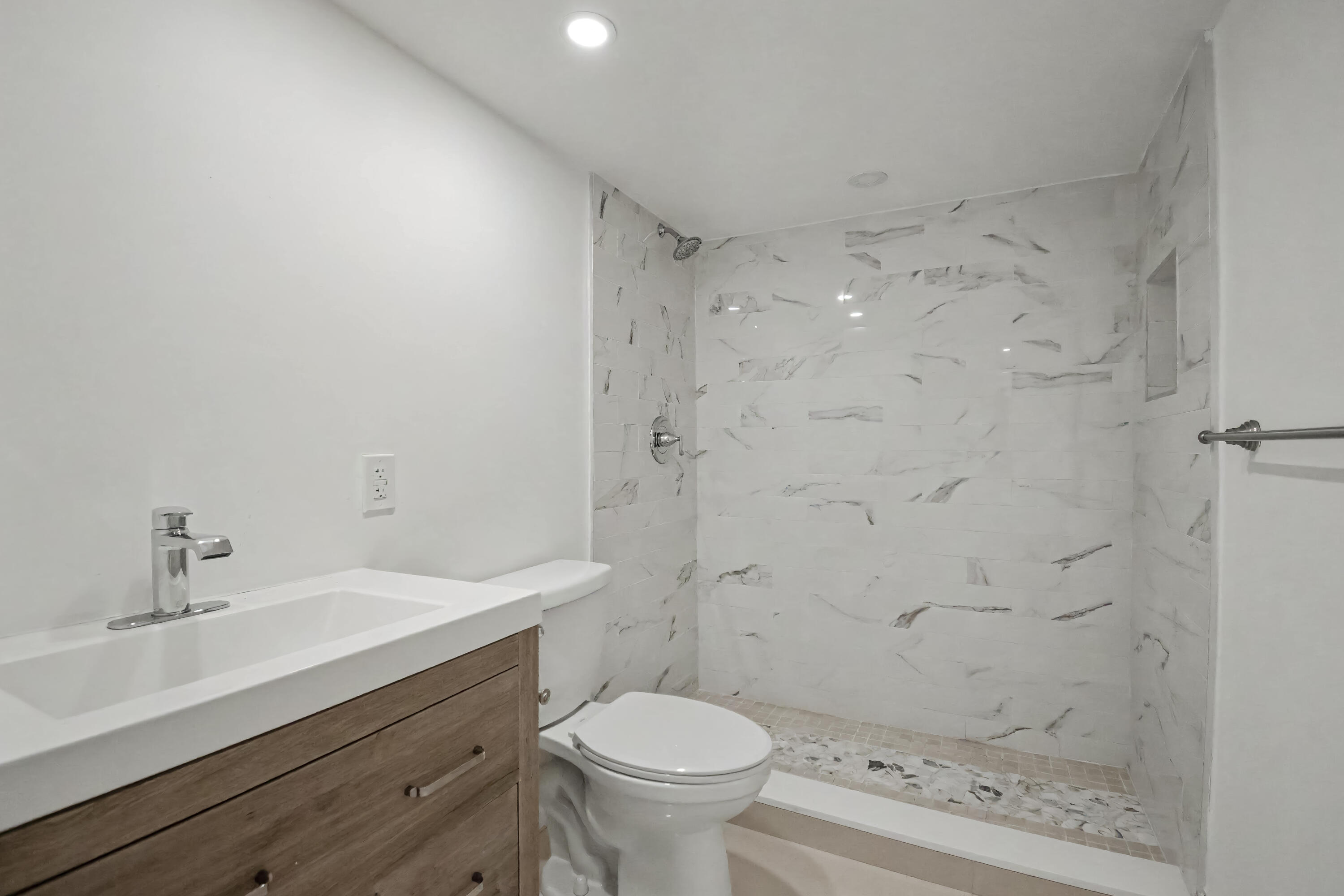 BOCA ENTRADA 1 condo unit  305 - Residential Lease