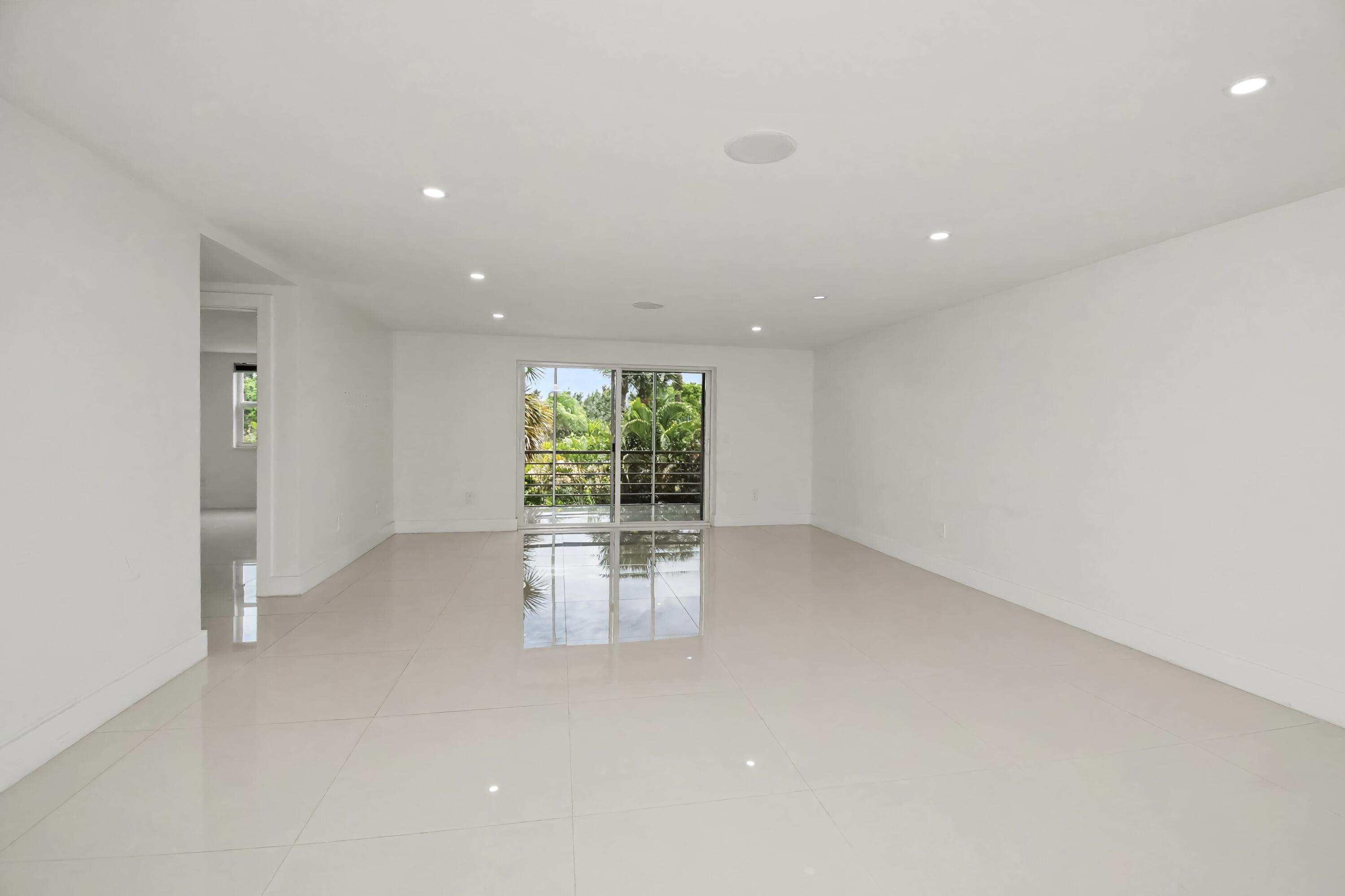 BOCA ENTRADA 1 condo unit  305 - Residential Lease