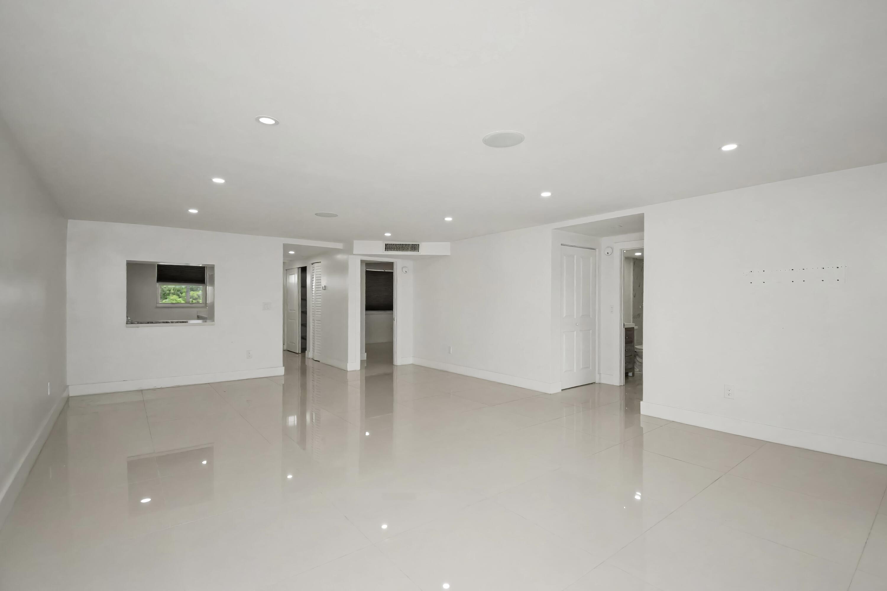 BOCA ENTRADA 1 condo unit  305 - Residential Lease